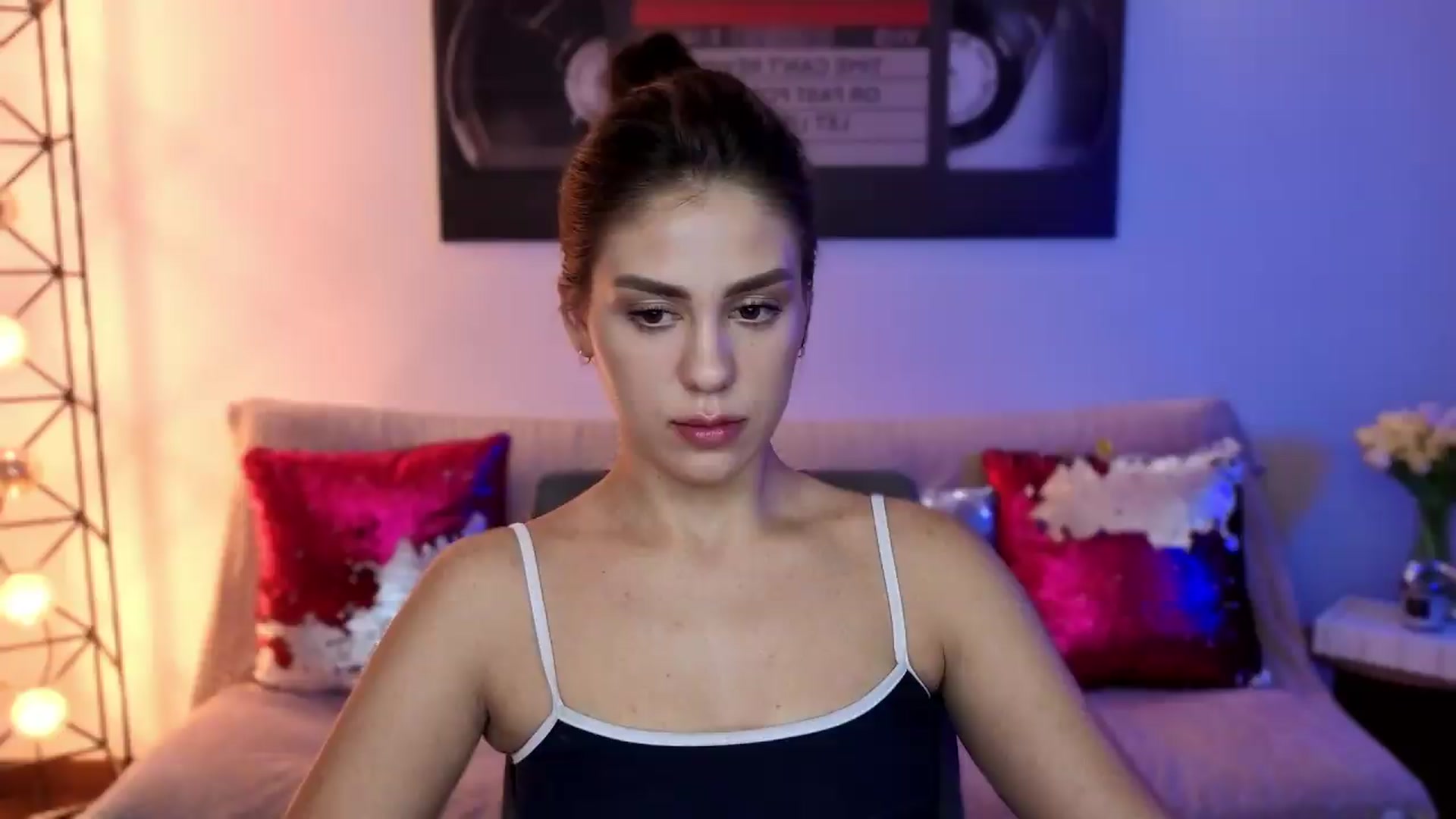 Gallery image thumbnail from Lally's myfreecams stream on, 08/31/2026, 02:32 image 18 of 20