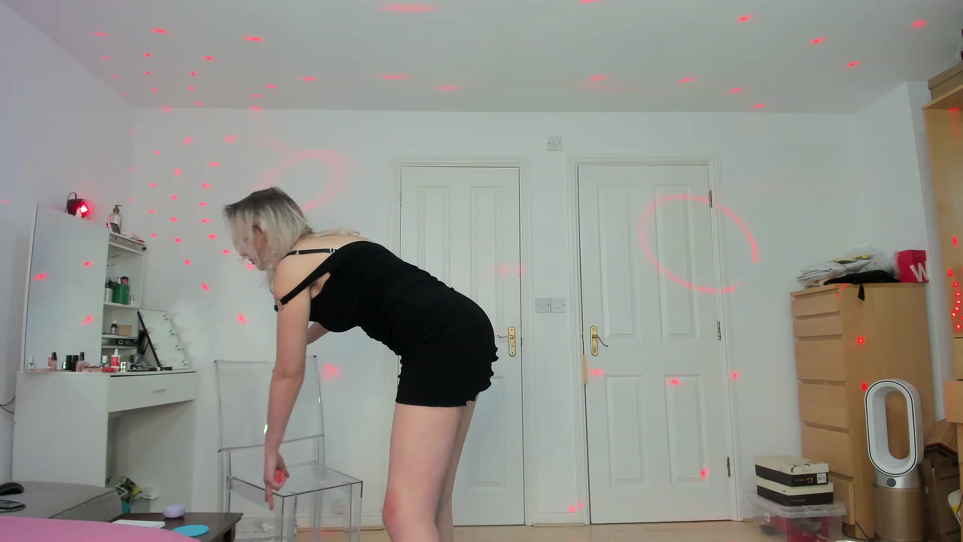 Gallery image thumbnail from Lamantina's myfreecams stream on, 02/12/2024, 24:48 image 5 of 20