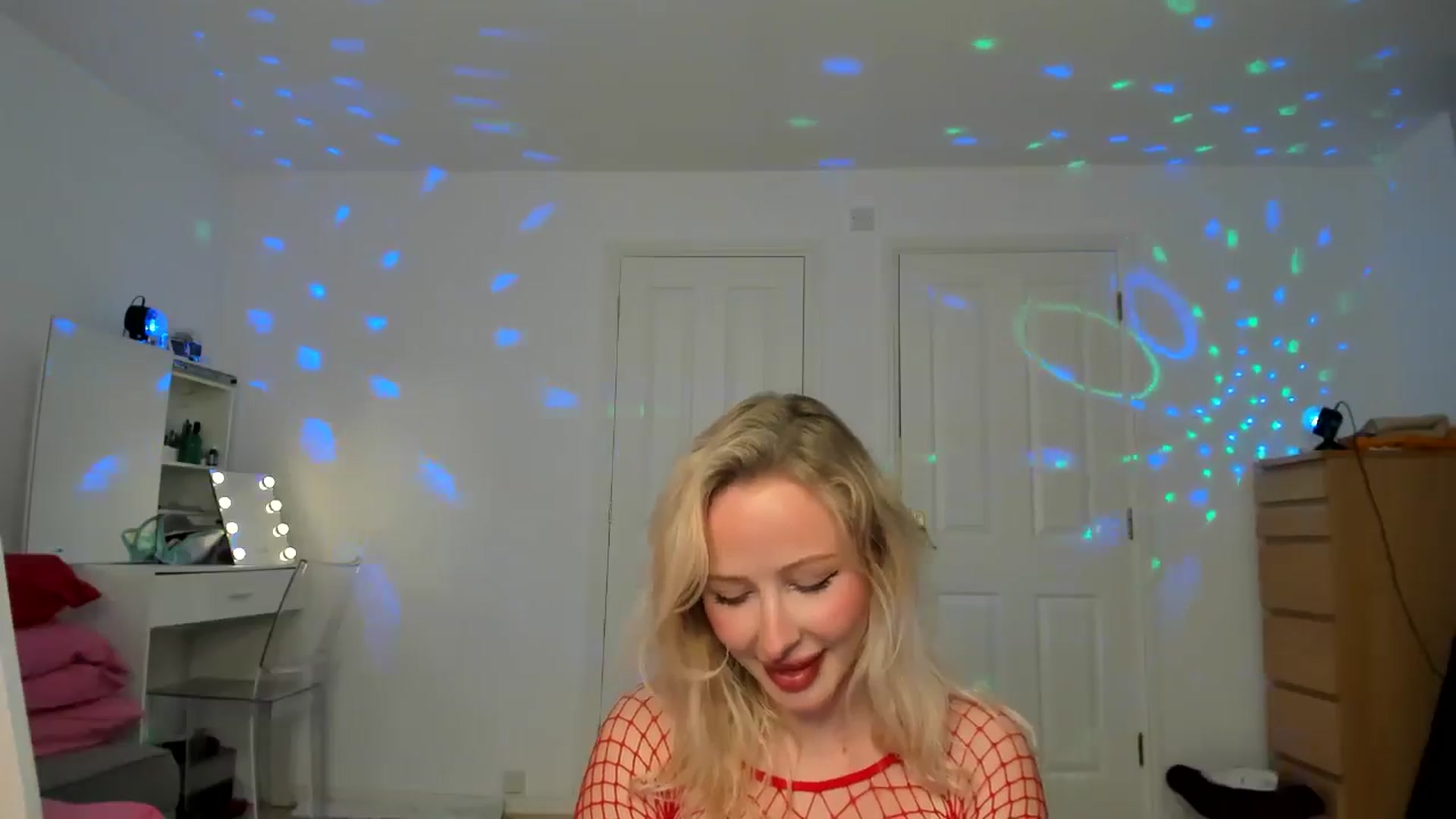 Gallery image thumbnail from Lamantina's myfreecams stream on, 08/18/2024, 01:05 image 7 of 20