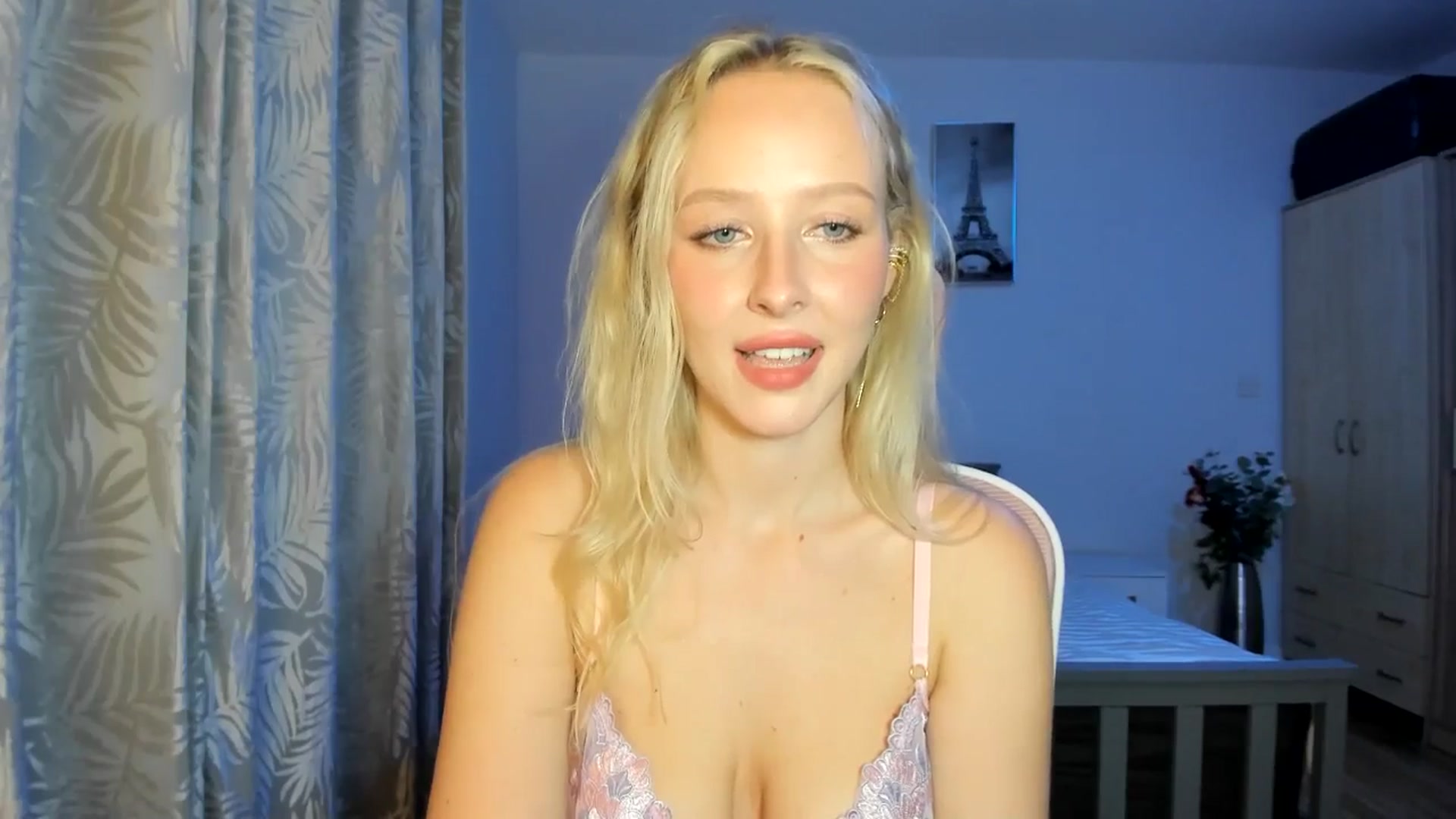 Gallery image thumbnail from Lamantina's myfreecams stream on, 08/28/2025, 02:24 image 7 of 20