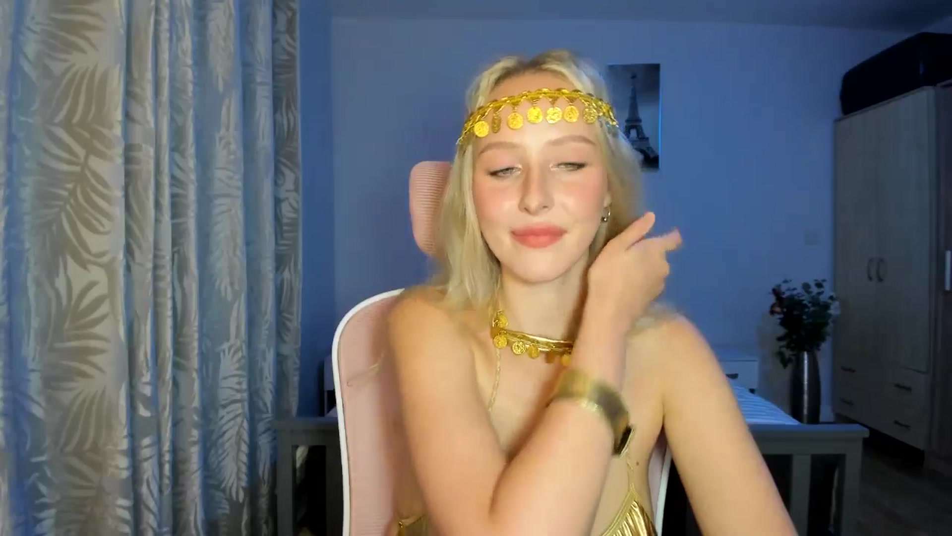 Gallery image thumbnail from Lamantina's myfreecams stream on, 08/29/2025, 02:24 image 2 of 20