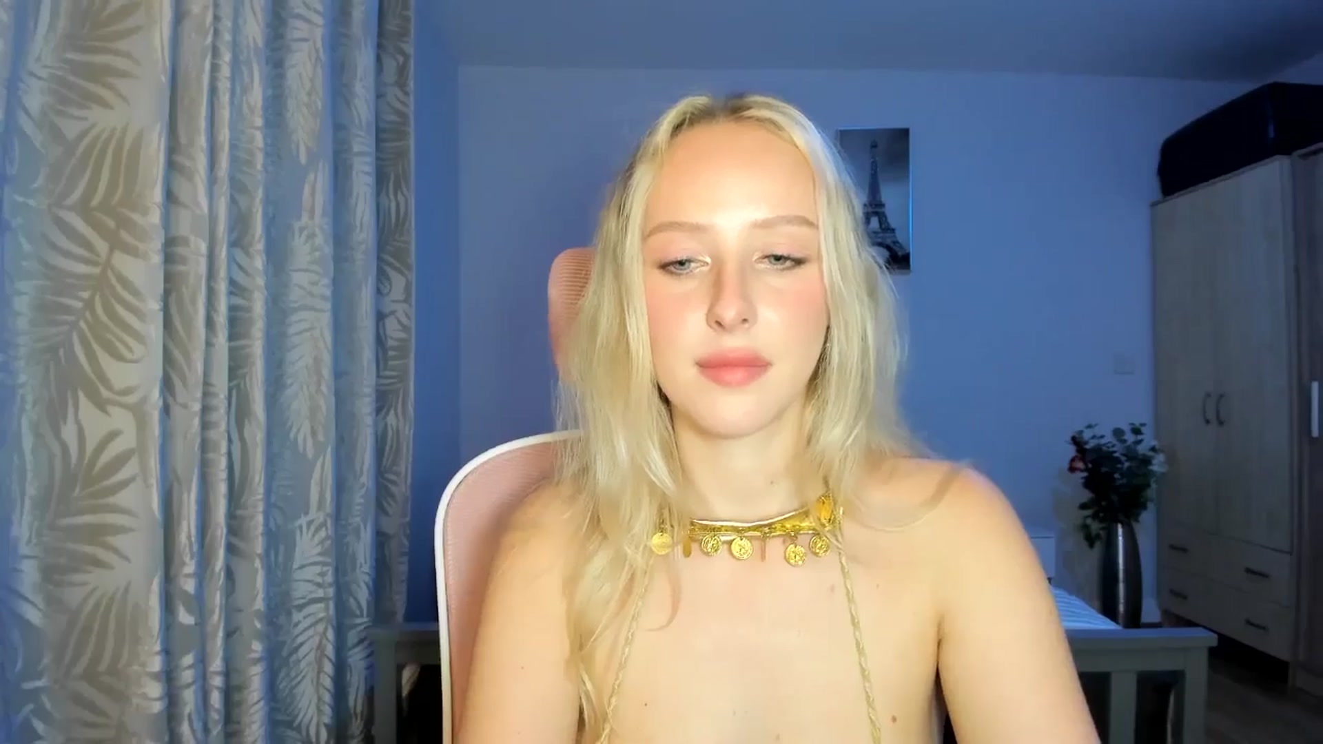 Gallery image thumbnail from Lamantina's myfreecams stream on, 08/29/2025, 02:24 image 18 of 20