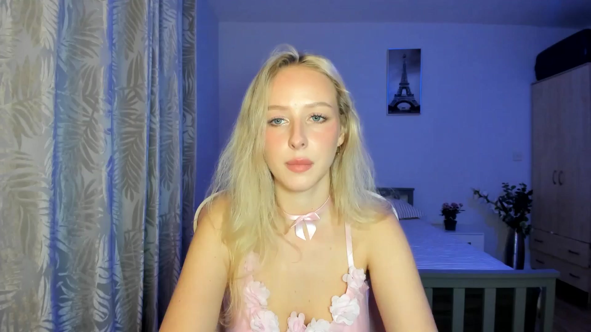 Gallery image thumbnail from Lamantina's myfreecams stream on, 09/01/2025, 01:23 image 7 of 20