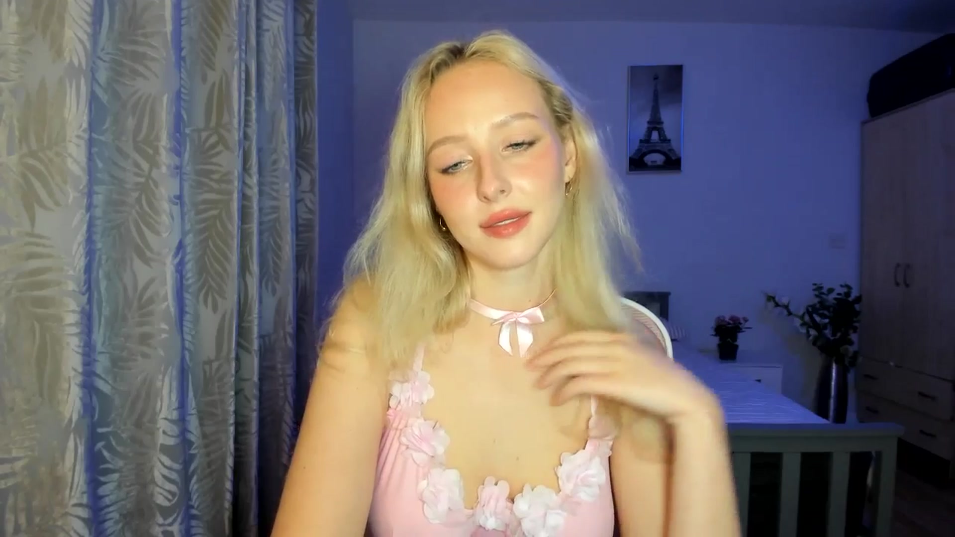 Gallery image thumbnail from Lamantina's myfreecams stream on, 09/01/2025, 01:23 image 19 of 20