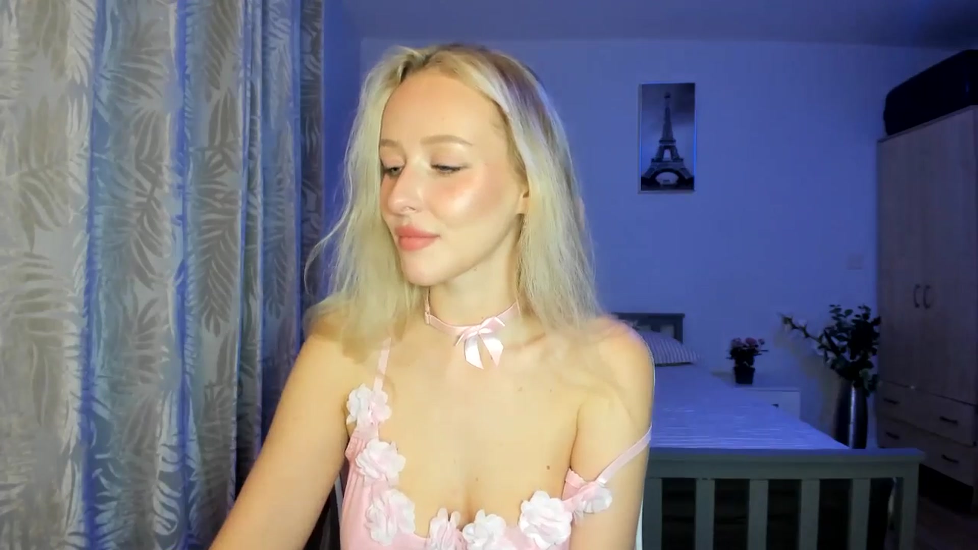 Gallery image thumbnail from Lamantina's myfreecams stream on, 09/01/2025, 01:23 image 10 of 20