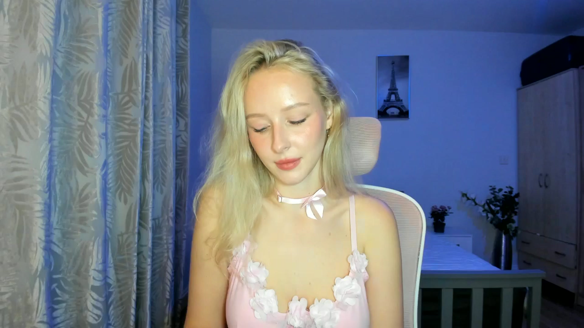 Gallery image thumbnail from Lamantina's myfreecams stream on, 09/01/2025, 01:23 image 20 of 20