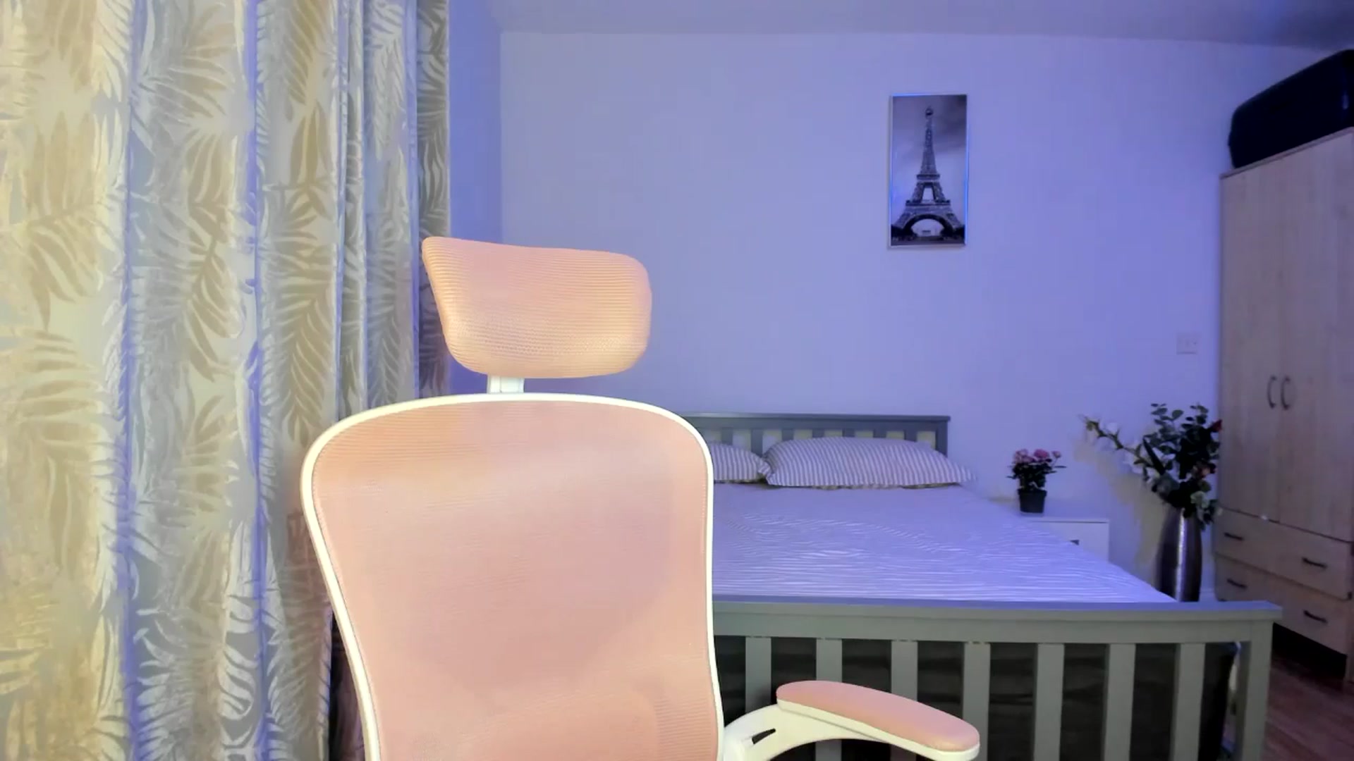 Gallery image thumbnail from Lamantina's myfreecams stream on, 09/01/2025, 01:23 image 13 of 20