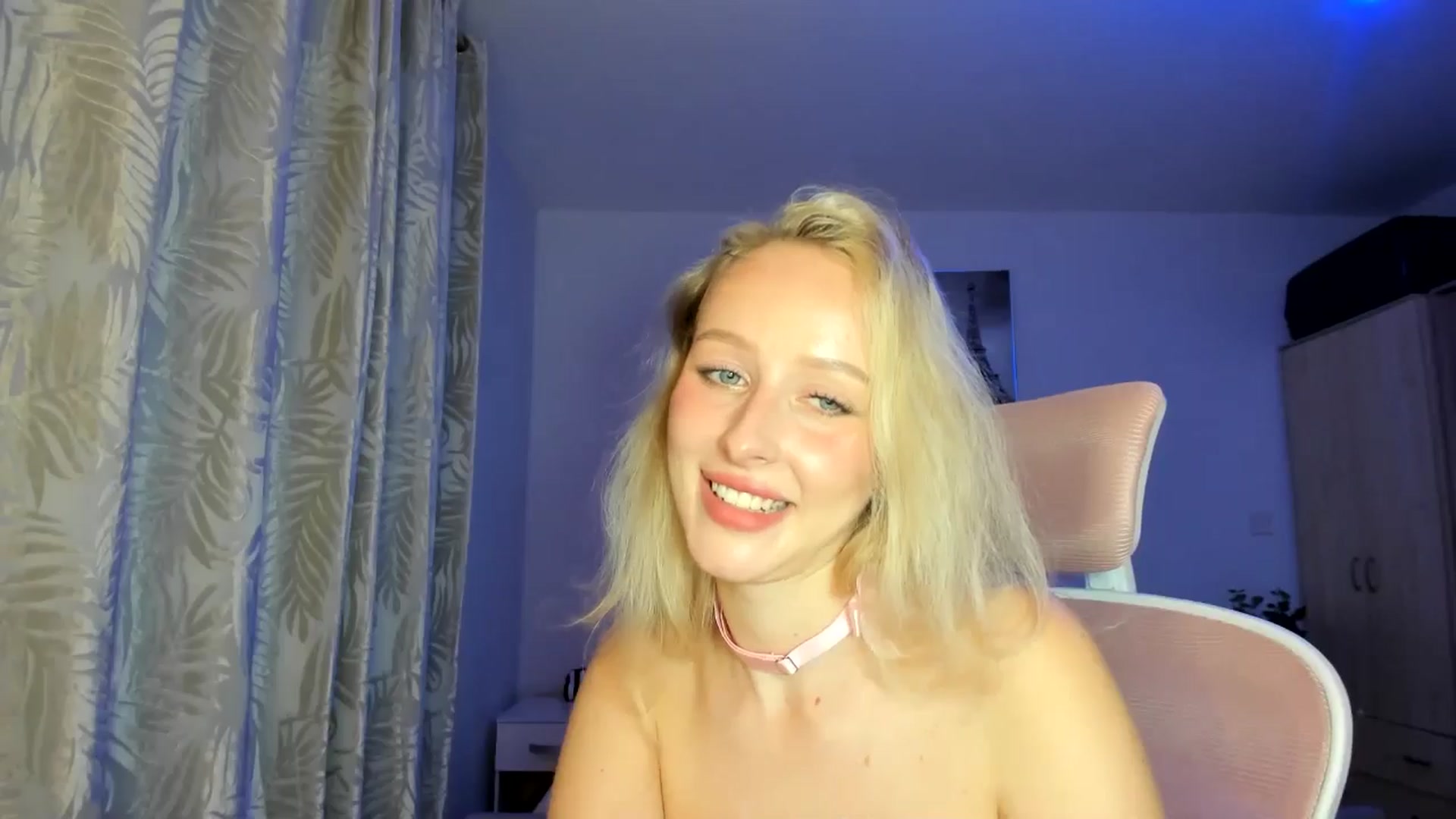 Gallery image thumbnail from Lamantina's myfreecams stream on, 09/01/2025, 02:26 image 13 of 20