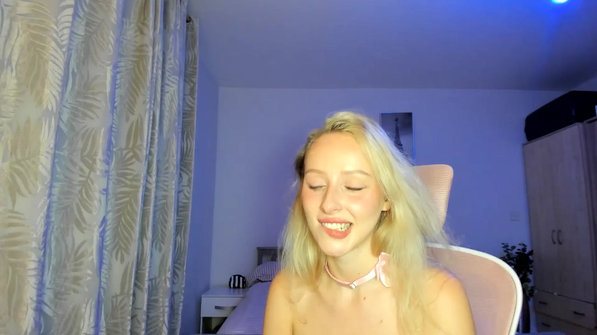 Gallery image thumbnail from Lamantina's myfreecams stream on, 09/01/2025, 02:26 image 11 of 20