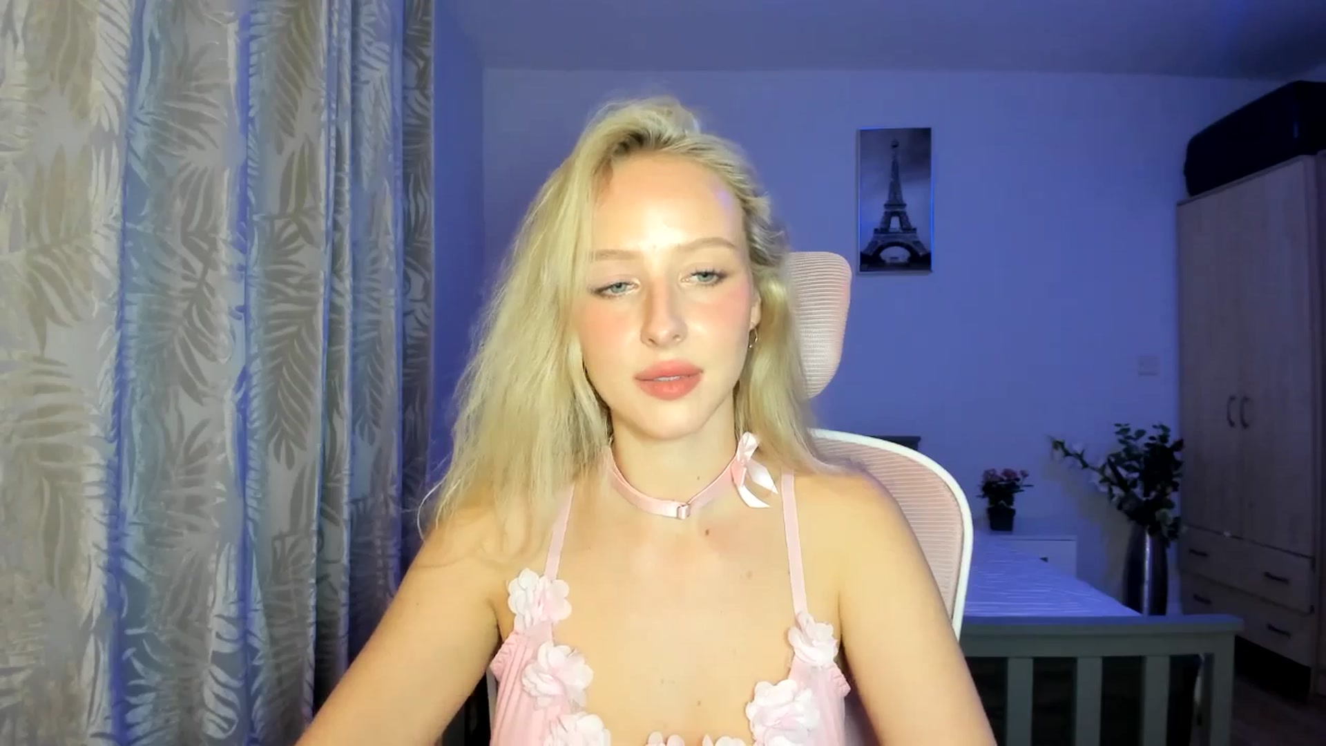 Gallery image thumbnail from Lamantina's myfreecams stream on, 09/01/2025, 02:26 image 2 of 20