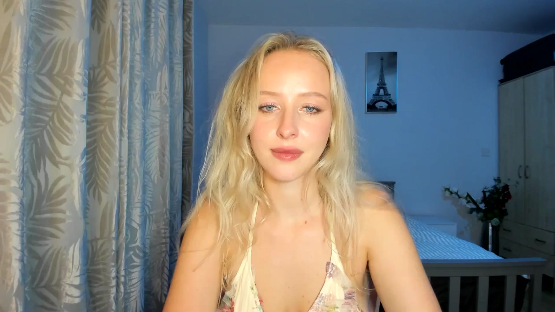 Gallery image thumbnail from Lamantina's myfreecams stream on, 10/05/2025, 02:52 image 14 of 20