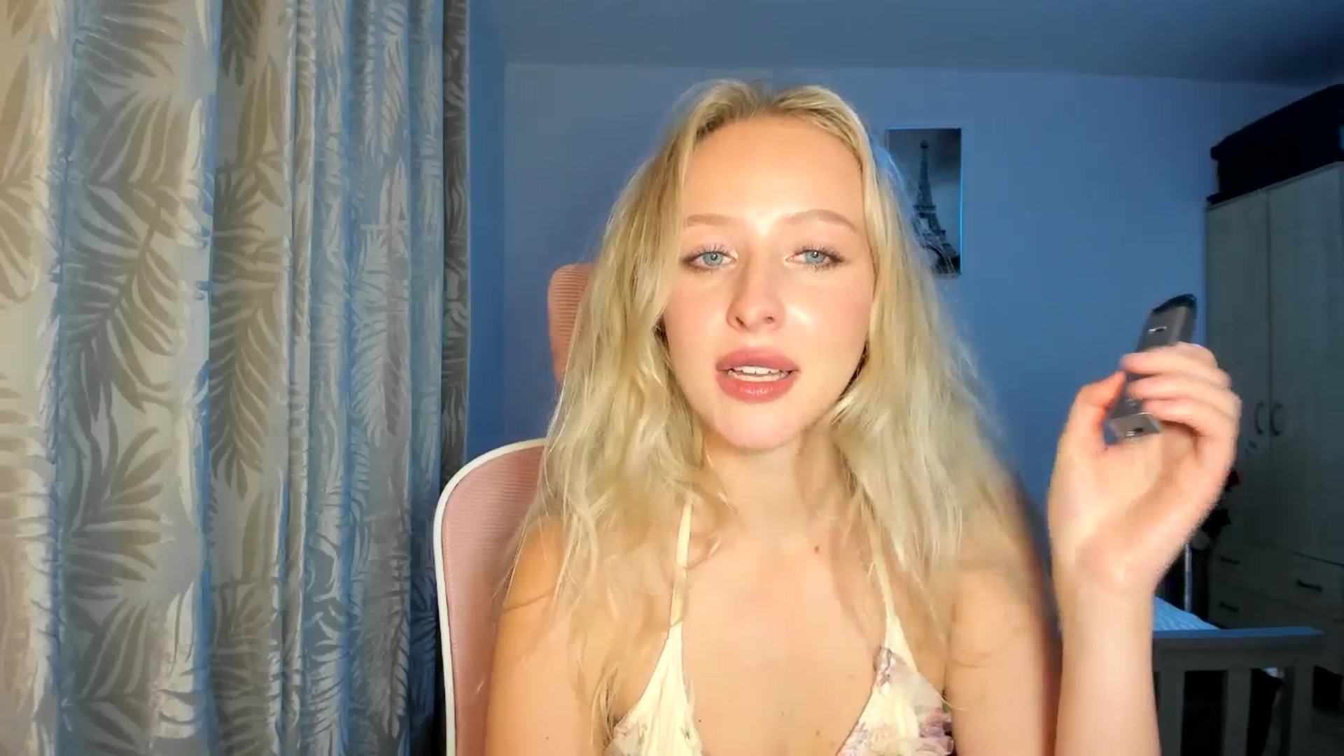 Gallery image thumbnail from Lamantina's myfreecams stream on, 10/05/2025, 02:52 image 10 of 20