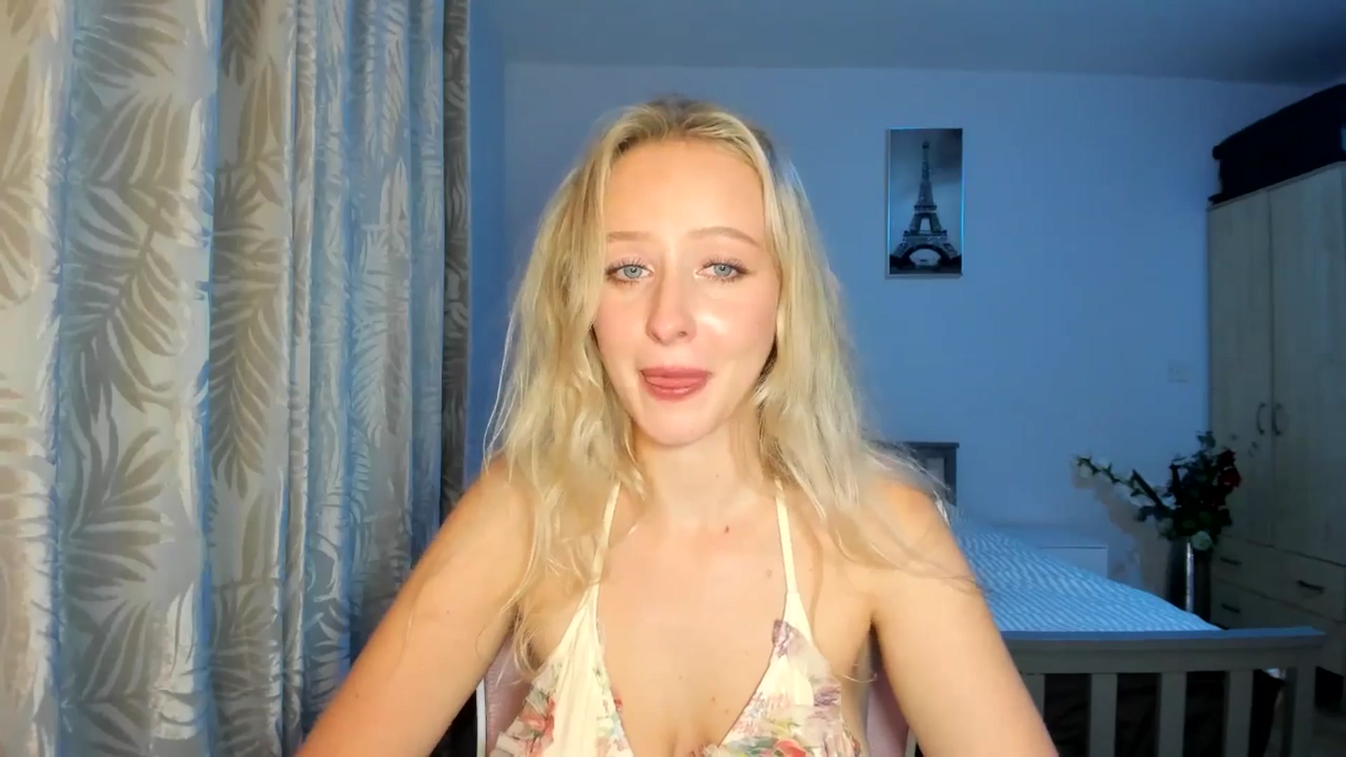 Gallery image thumbnail from Lamantina's myfreecams stream on, 10/05/2025, 02:52 image 16 of 20