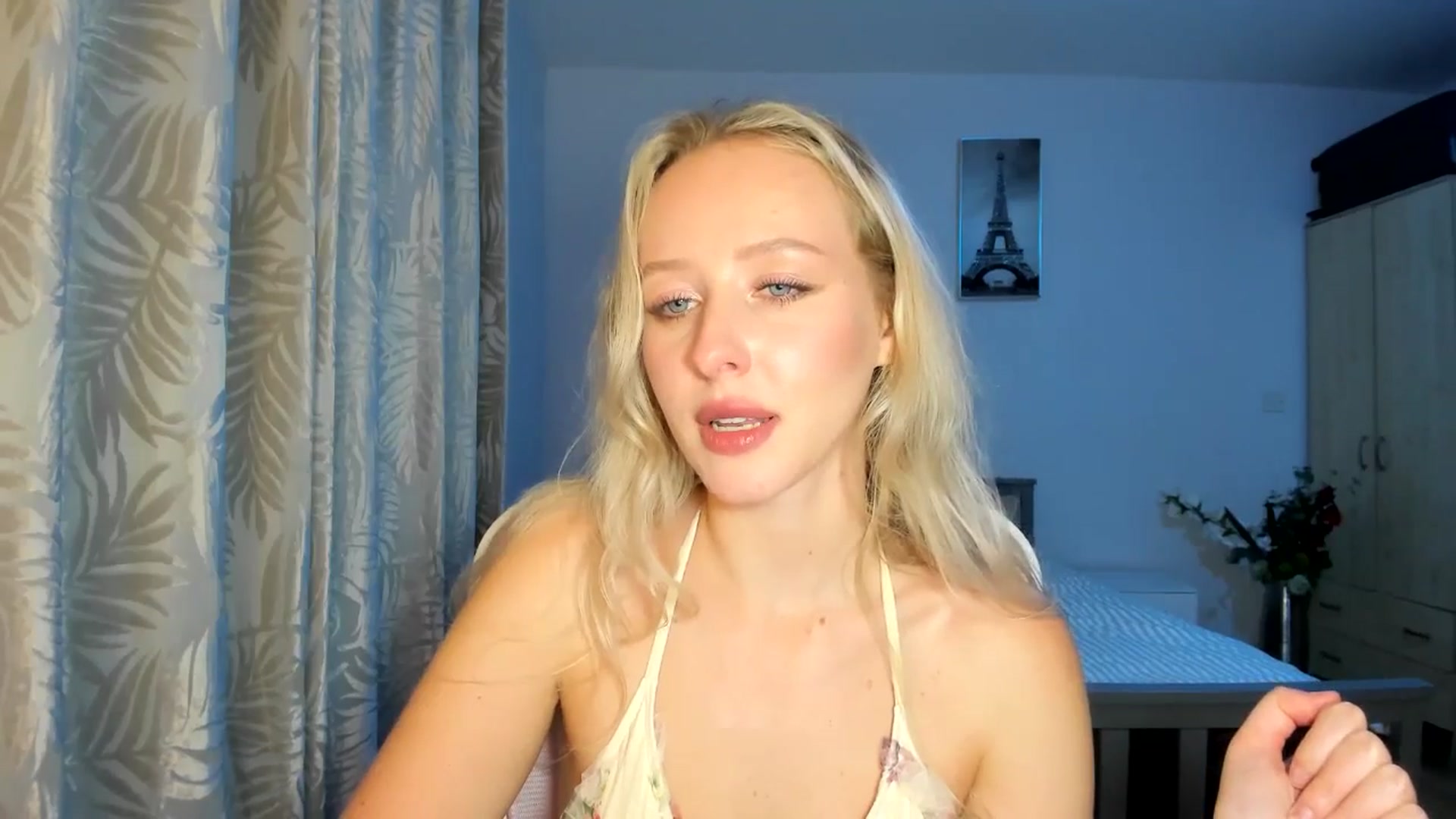 Gallery image thumbnail from Lamantina's myfreecams stream on, 10/05/2025, 02:52 image 5 of 20