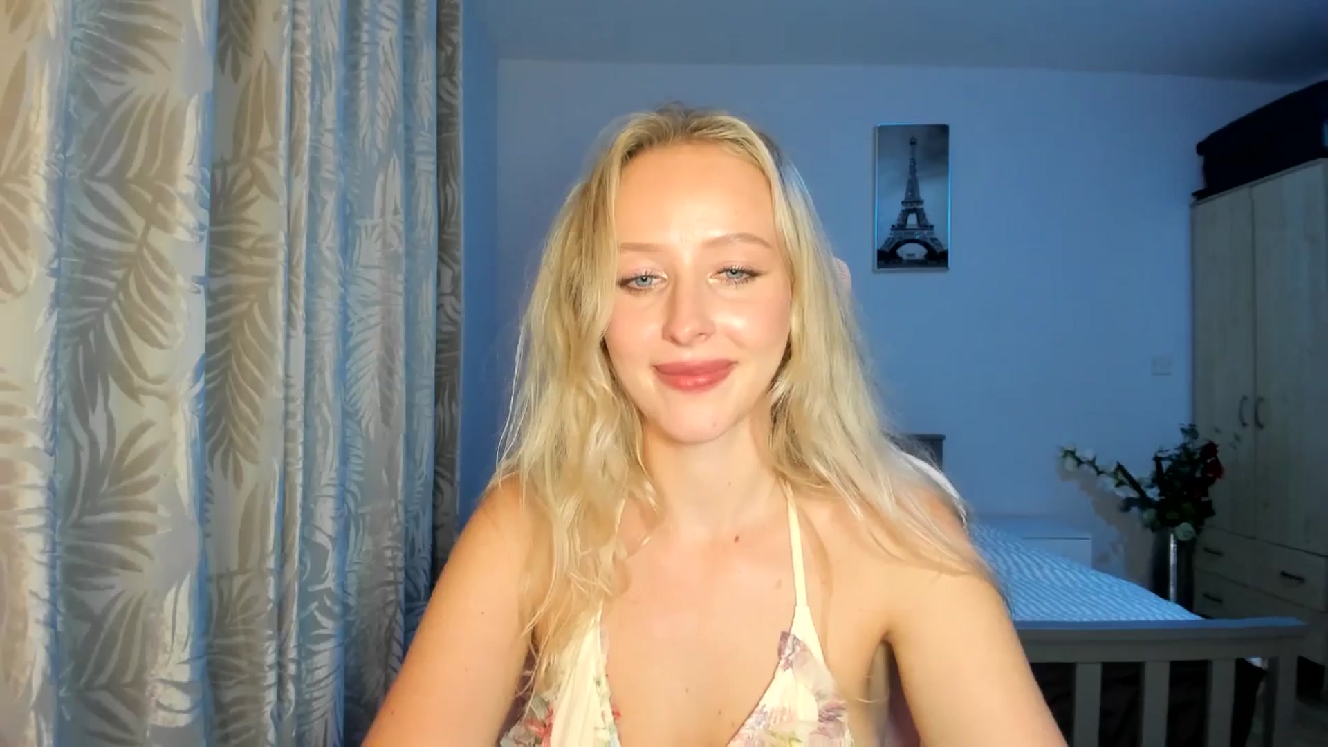Gallery image thumbnail from Lamantina's myfreecams stream on, 10/05/2025, 02:52 image 19 of 20