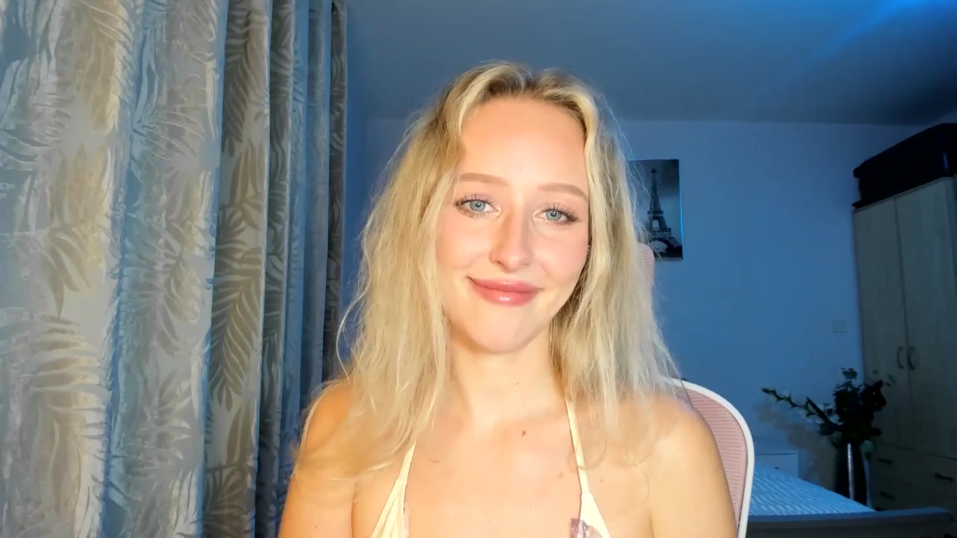 Gallery image thumbnail from Lamantina's myfreecams stream on, 10/10/2025, 01:04 image 2 of 20