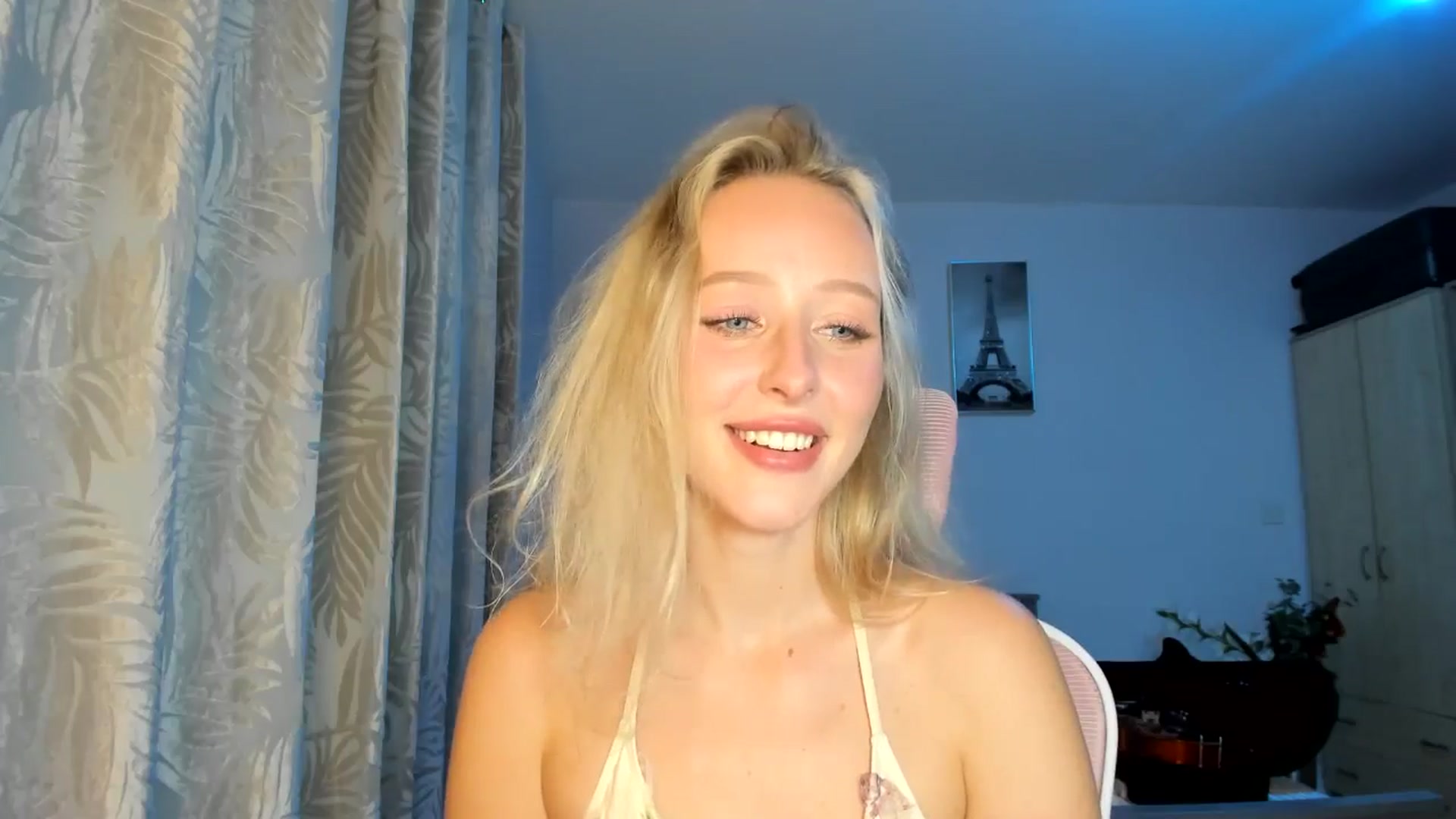 Gallery image thumbnail from Lamantina's myfreecams stream on, 10/10/2025, 01:04 image 9 of 20