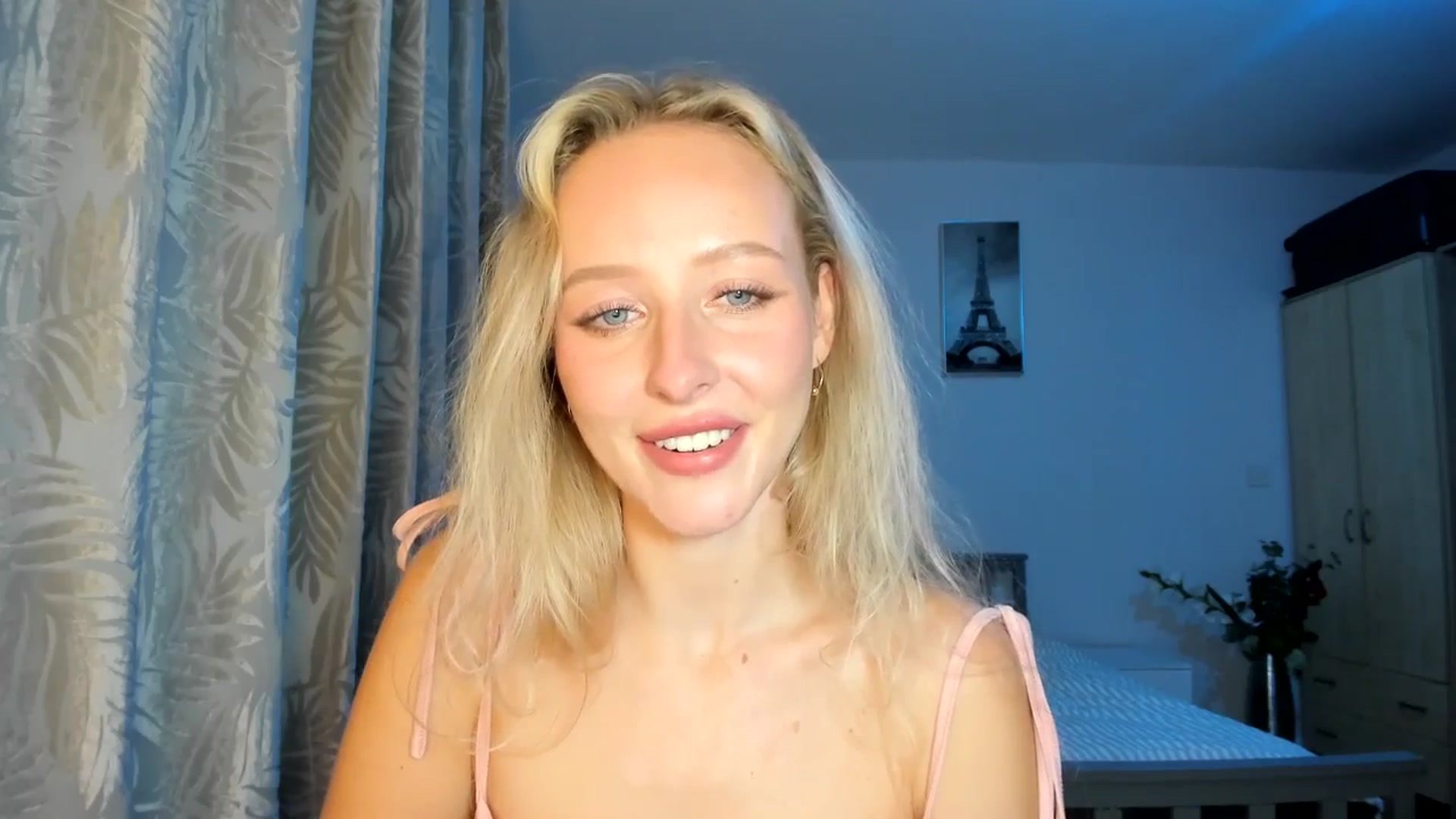Gallery image thumbnail from Lamantina's myfreecams stream on, 10/10/2025, 02:32 image 16 of 20