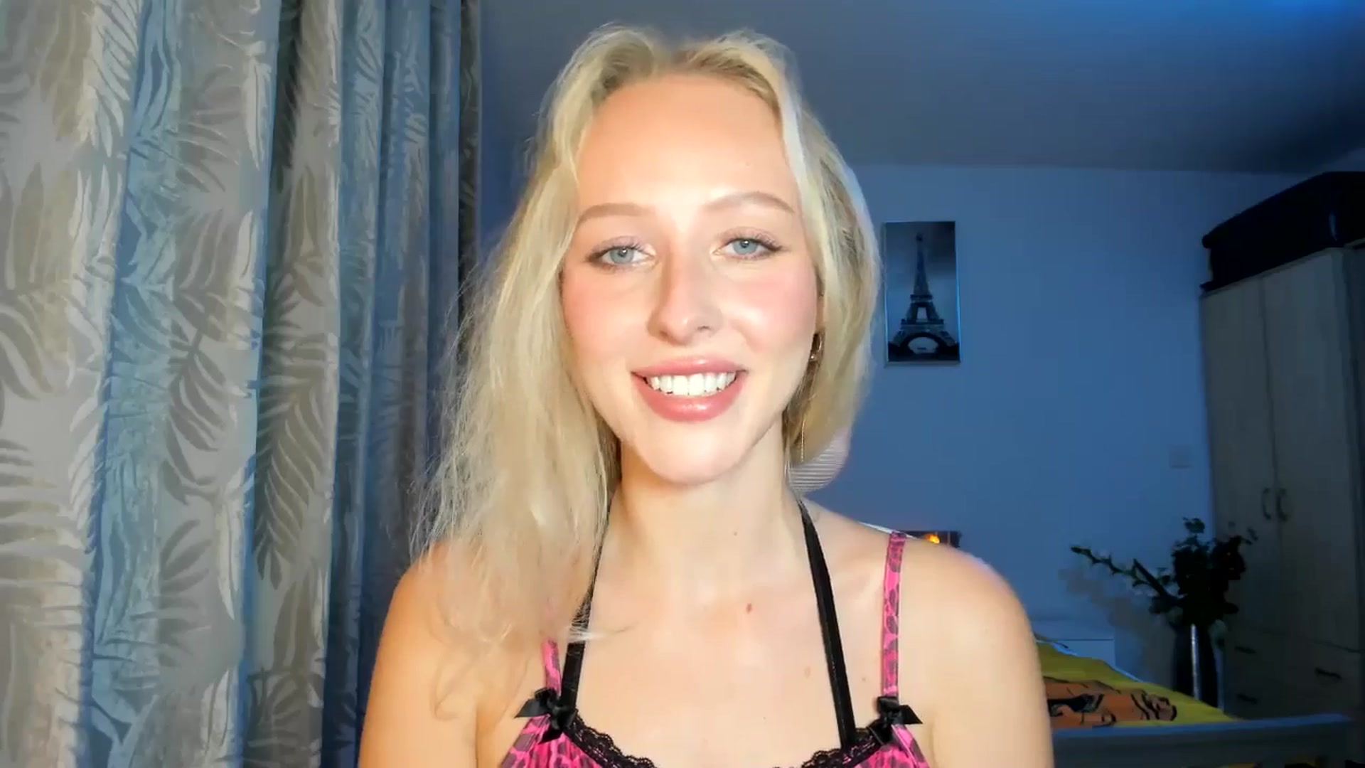 Gallery image thumbnail from Lamantina's myfreecams stream on, 10/10/2025, 22:36 image 11 of 20