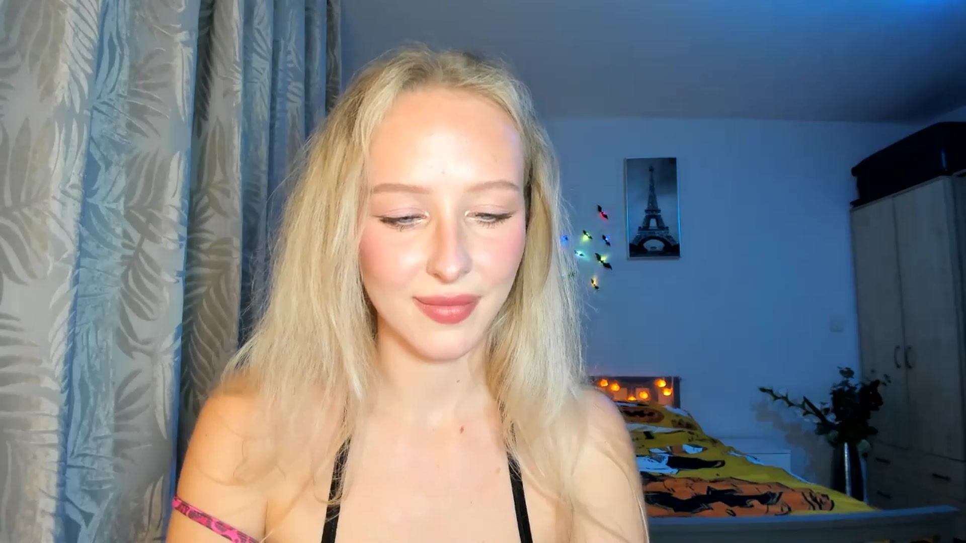 Gallery image thumbnail from Lamantina's myfreecams stream on, 10/10/2025, 23:09 image 11 of 20