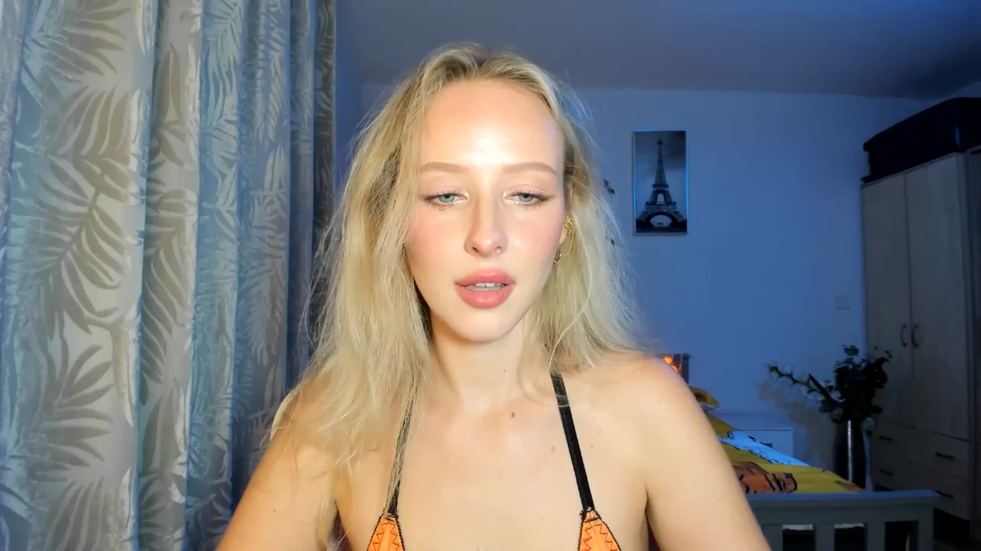Gallery image thumbnail from Lamantina's myfreecams stream on, 10/11/2025, 23:49 image 18 of 20