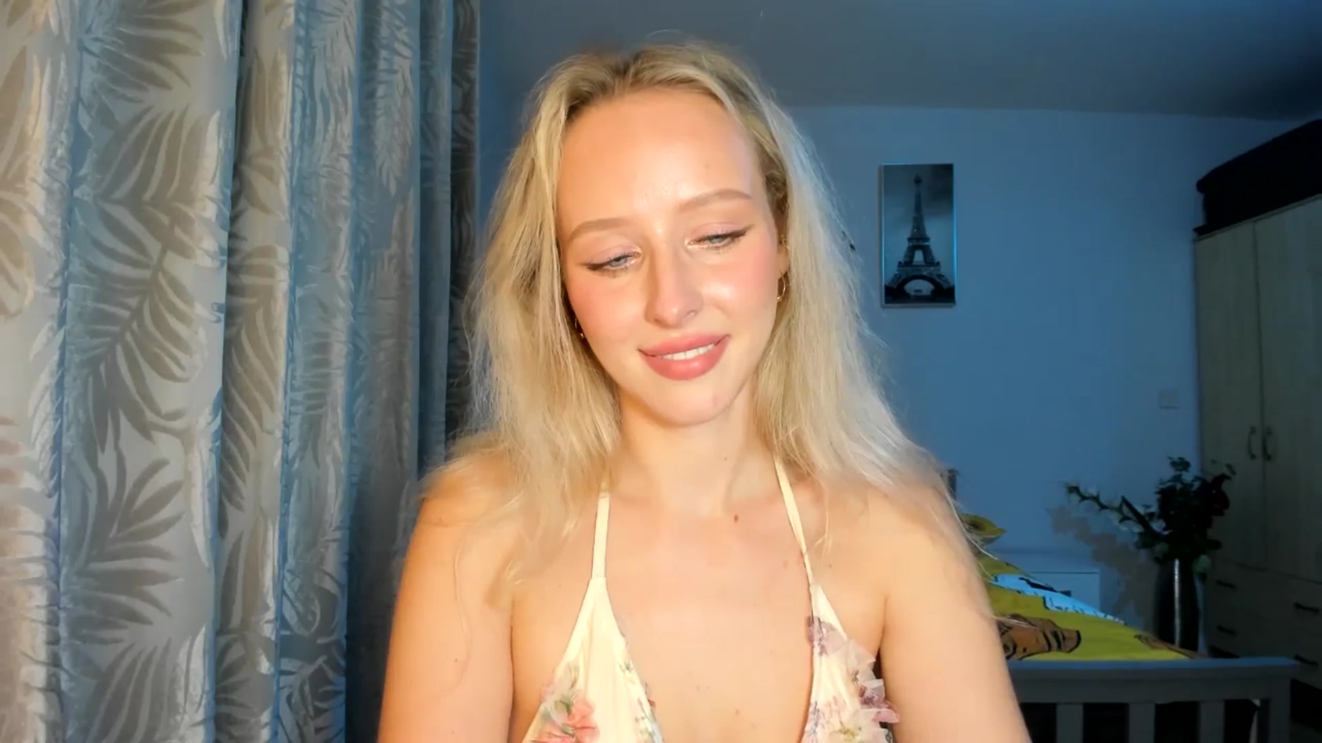 Gallery image thumbnail from Lamantina's myfreecams stream on, 10/12/2025, 02:48 image 15 of 20