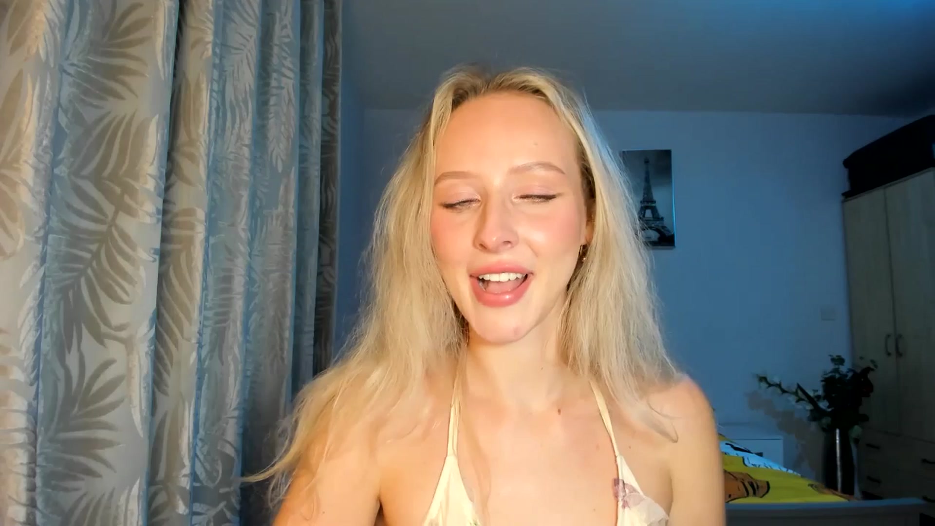 Gallery image thumbnail from Lamantina's myfreecams stream on, 10/12/2025, 02:48 image 18 of 20