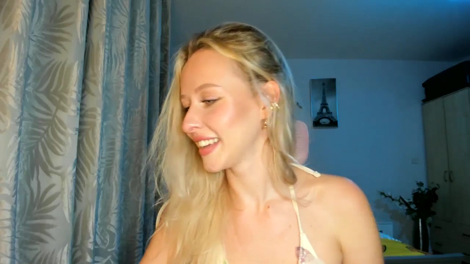Gallery image thumbnail from Lamantina's myfreecams stream on, 10/12/2025, 02:48 image 20 of 20