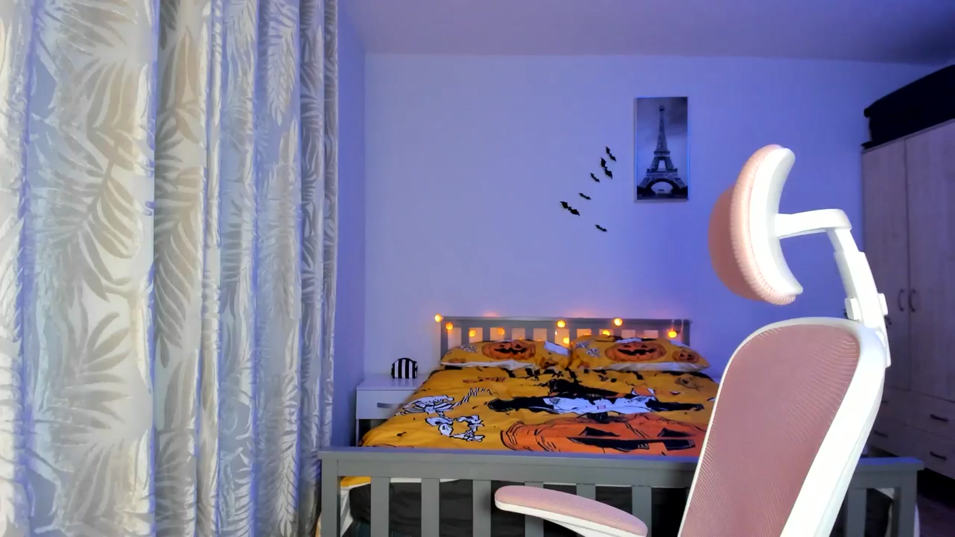 Gallery image thumbnail from Lamantina's myfreecams stream on, 10/13/2025, 24:03 image 7 of 20