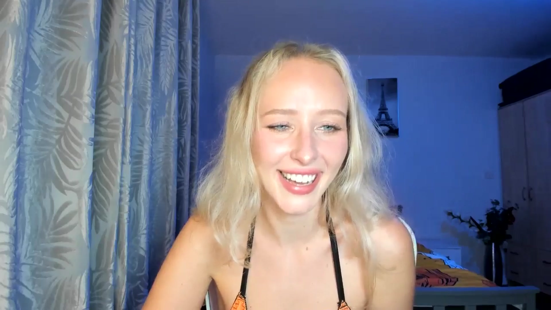 Gallery image thumbnail from Lamantina's myfreecams stream on, 10/13/2025, 24:47 image 18 of 20