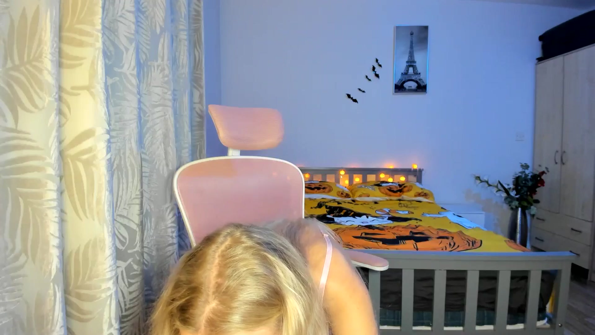 Gallery image thumbnail from Lamantina's myfreecams stream on, 10/15/2025, 24:51 image 12 of 20