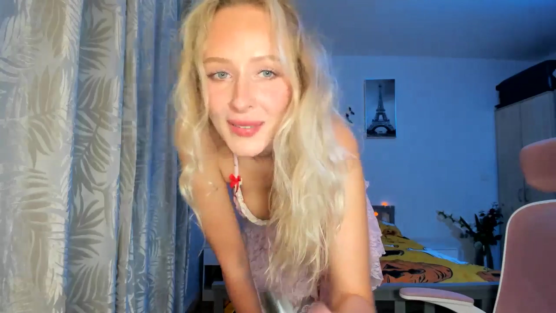 Gallery image thumbnail from Lamantina's myfreecams stream on, 10/19/2025, 22:14 image 10 of 20