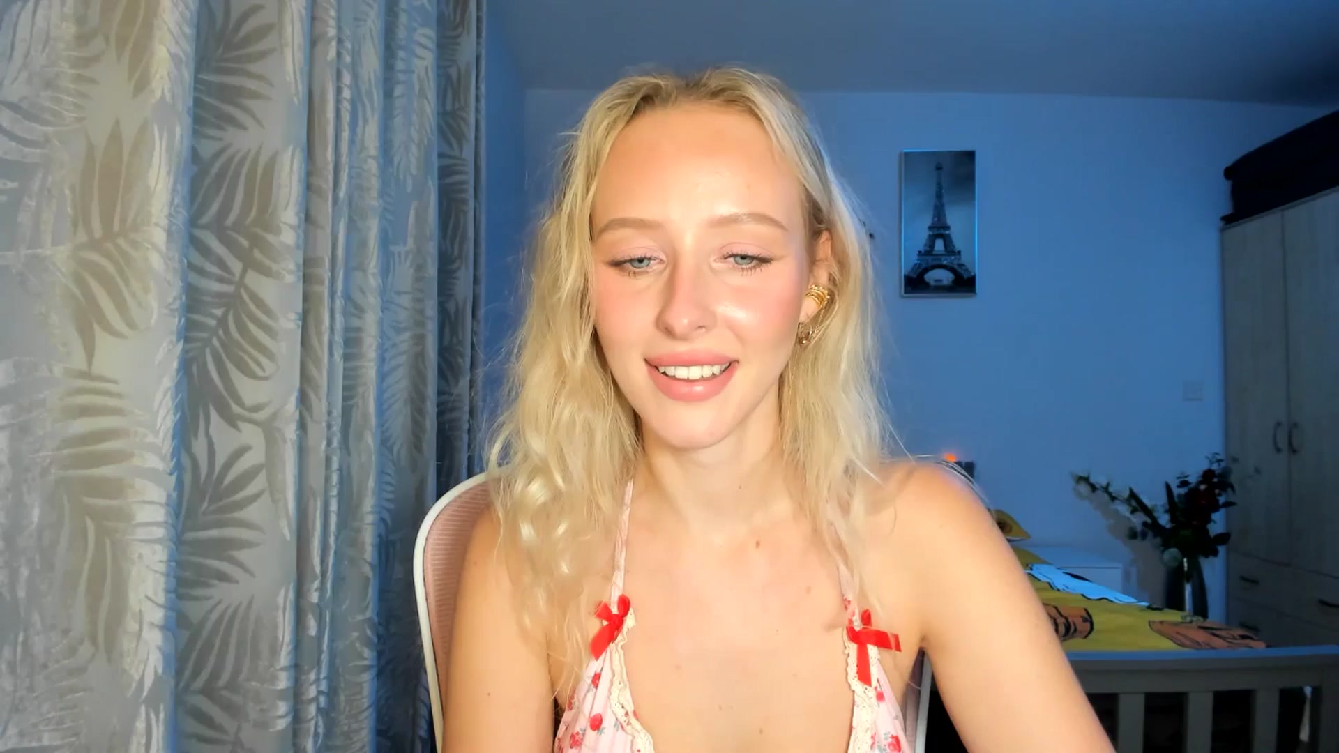 Gallery image thumbnail from Lamantina's myfreecams stream on, 10/20/2025, 01:27 image 13 of 20