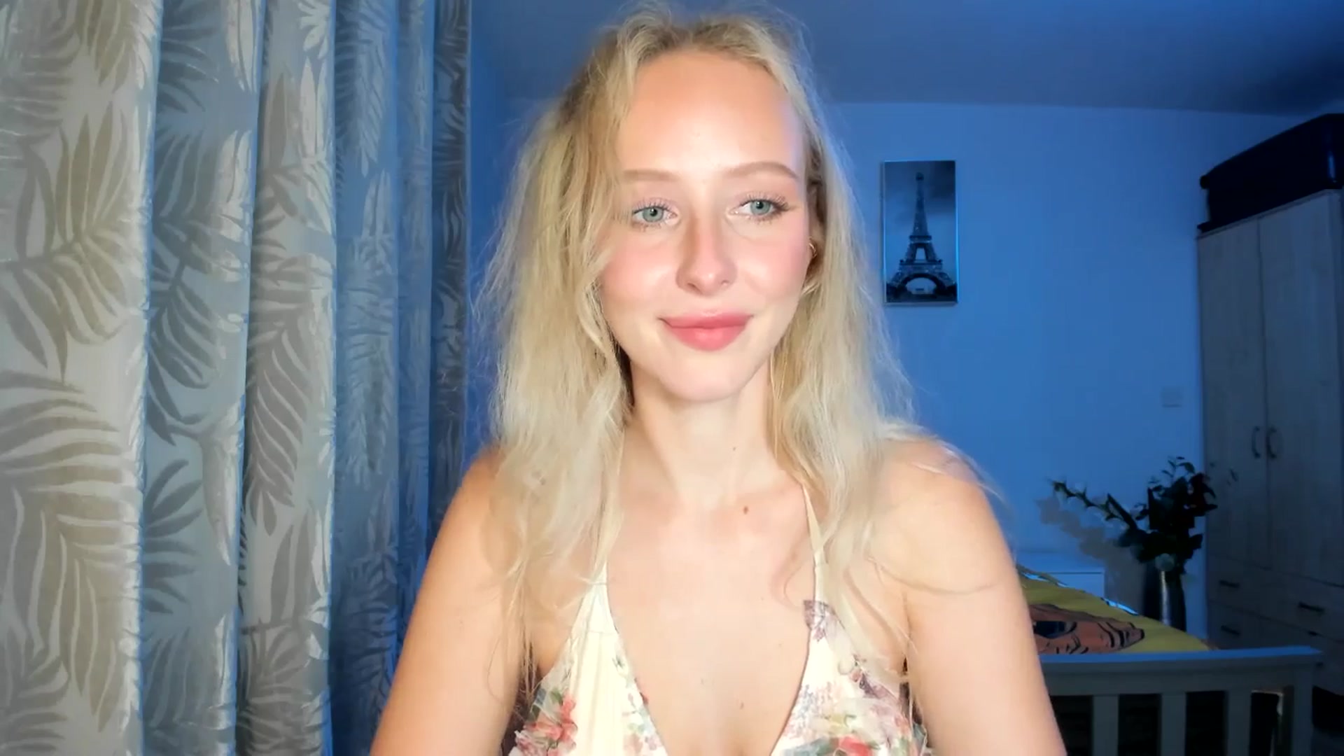 Gallery image thumbnail from Lamantina's myfreecams stream on, 10/21/2025, 23:13 image 17 of 20