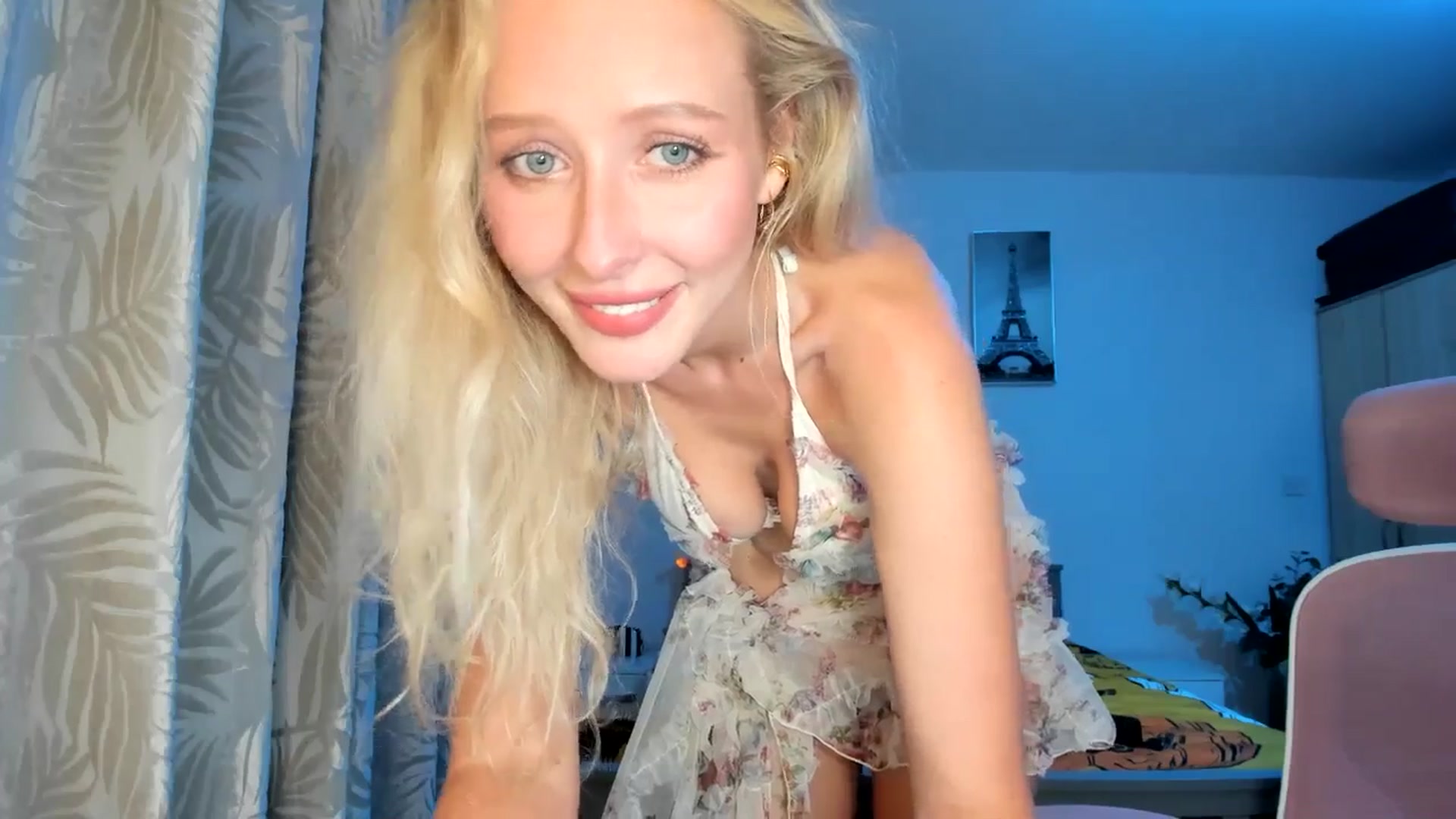 Gallery image thumbnail from Lamantina's myfreecams stream on, 10/22/2025, 01:54 image 3 of 20
