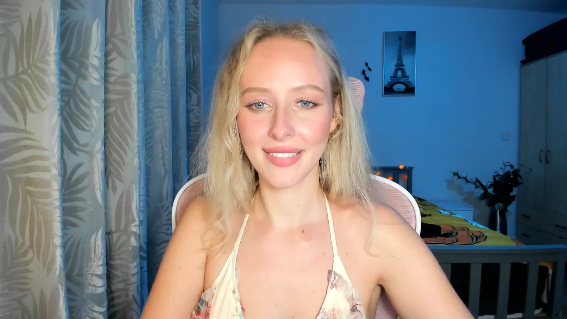 Gallery image thumbnail from Lamantina's myfreecams stream on, 10/22/2025, 03:01 image 16 of 20