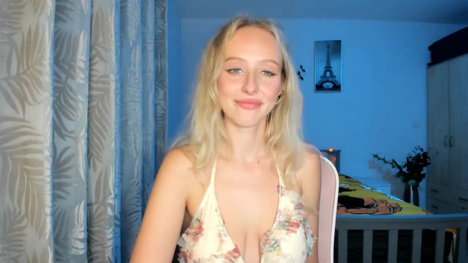 Gallery image thumbnail from Lamantina's myfreecams stream on, 10/22/2025, 03:01 image 7 of 20