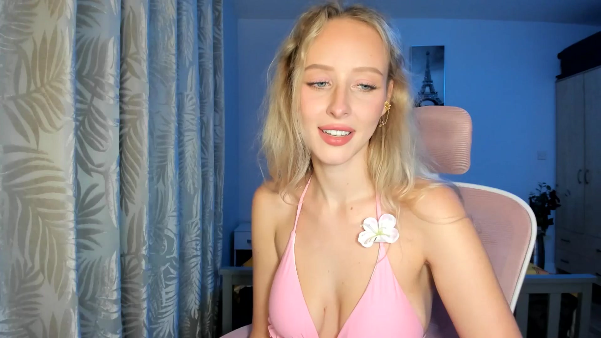 Gallery image thumbnail from Lamantina's myfreecams stream on, 10/23/2025, 02:15 image 12 of 20