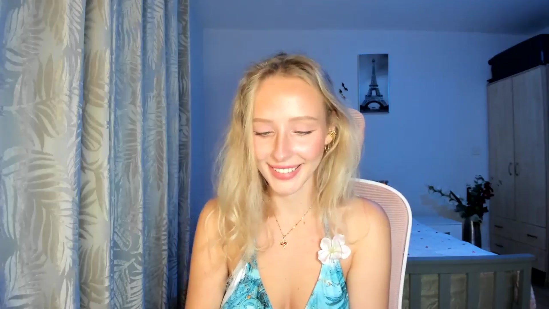 Gallery image thumbnail from Lamantina's myfreecams stream on, 10/25/2025, 01:22 image 4 of 20