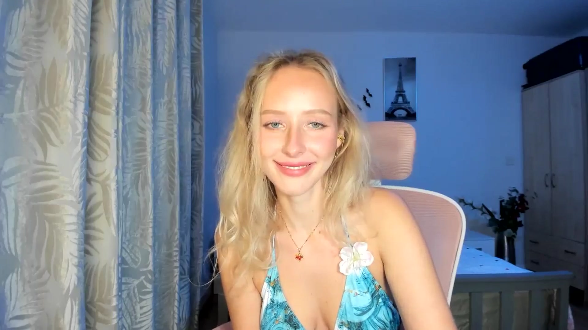 Gallery image thumbnail from Lamantina's myfreecams stream on, 10/25/2025, 01:22 image 5 of 20