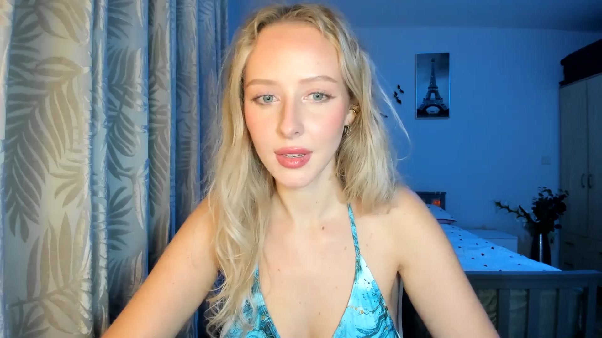 Gallery image thumbnail from Lamantina's myfreecams stream on, 11/02/2025, 24:00 image 15 of 20