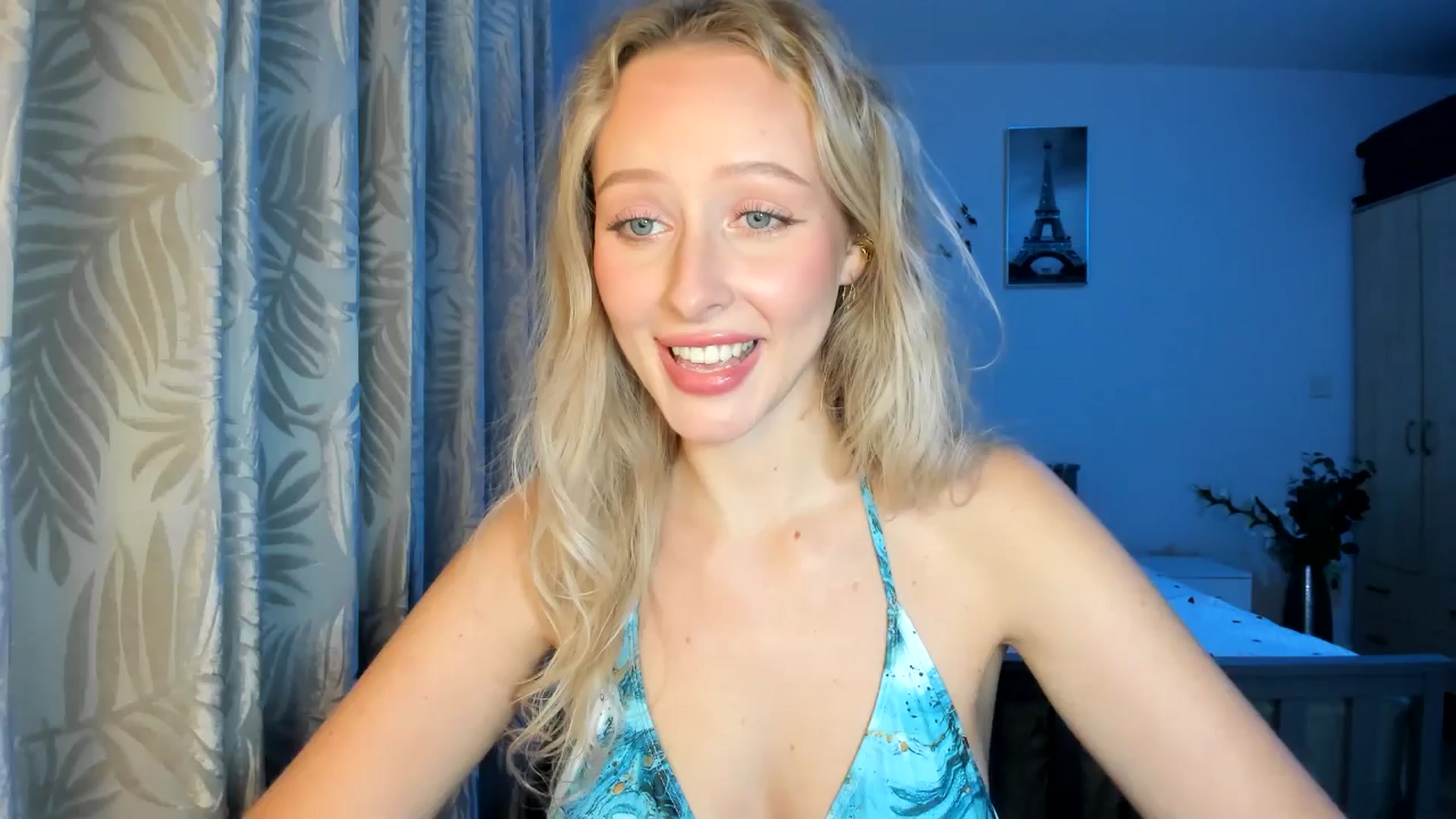 Gallery image thumbnail from Lamantina's myfreecams stream on, 11/02/2025, 24:00 image 16 of 20