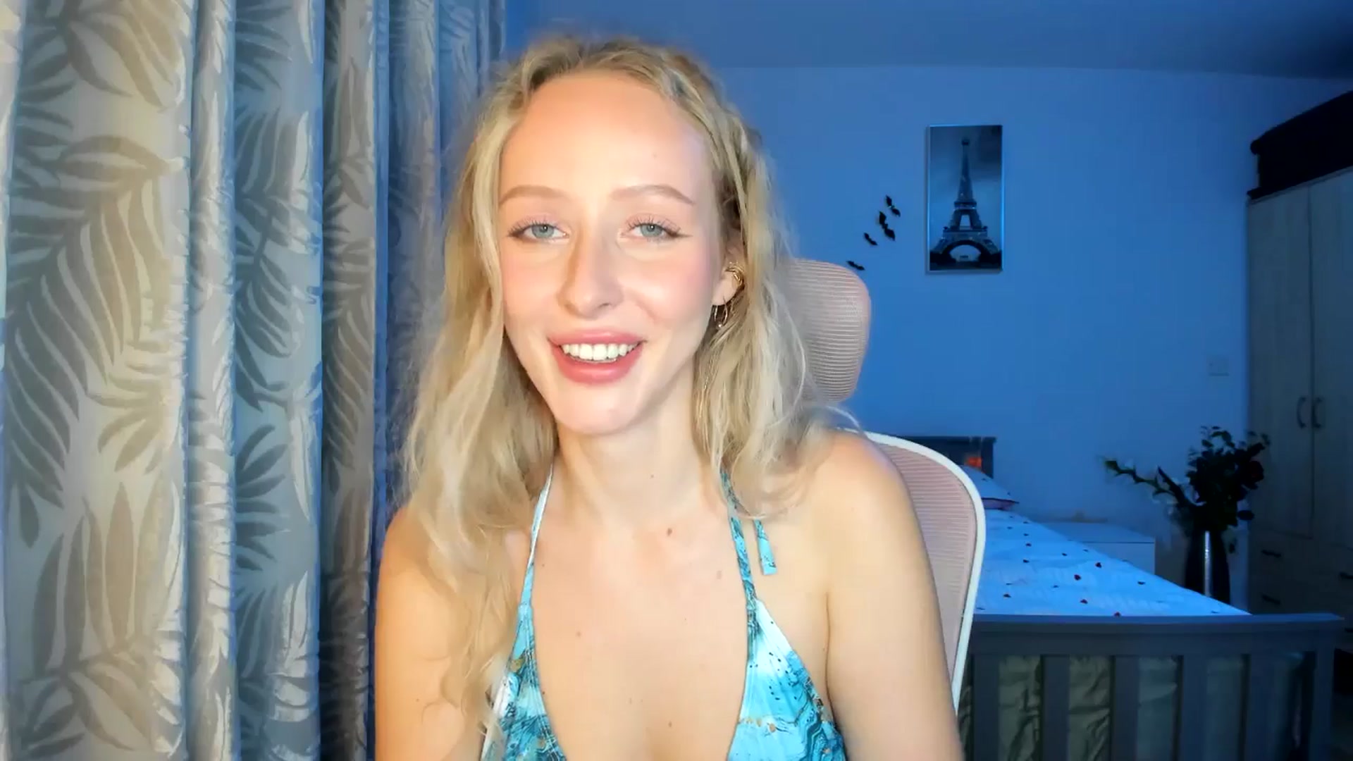 Gallery image thumbnail from Lamantina's myfreecams stream on, 11/02/2025, 03:13 image 11 of 20
