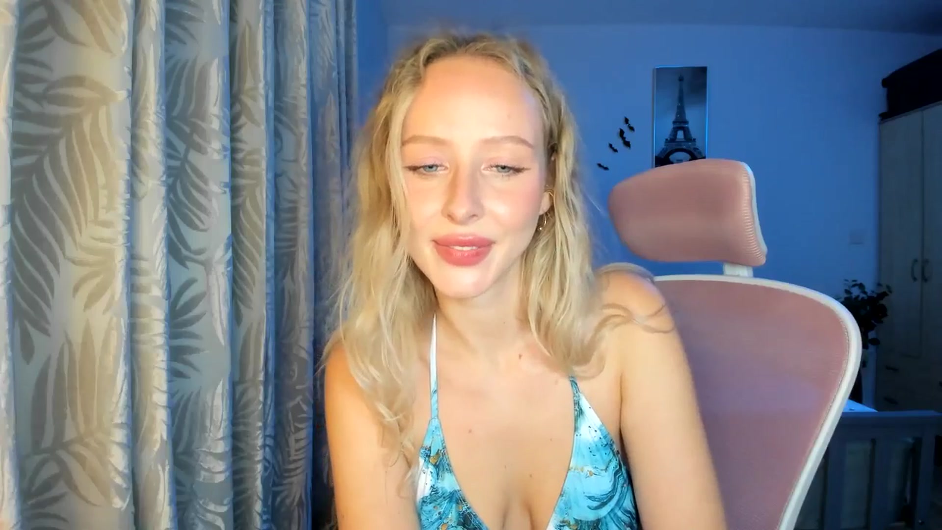 Gallery image thumbnail from Lamantina's myfreecams stream on, 11/02/2025, 03:13 image 7 of 20
