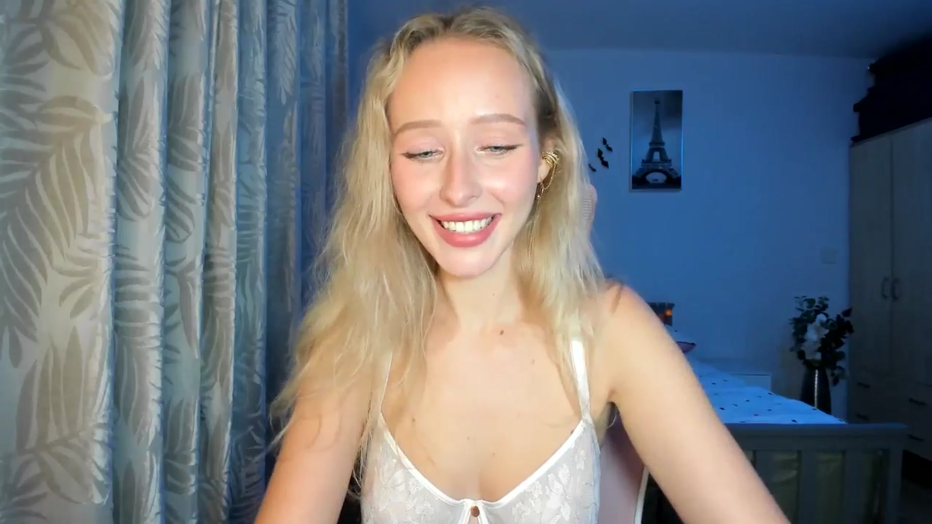 Gallery image thumbnail from Lamantina's myfreecams stream on, 11/16/2025, 01:17 image 20 of 20