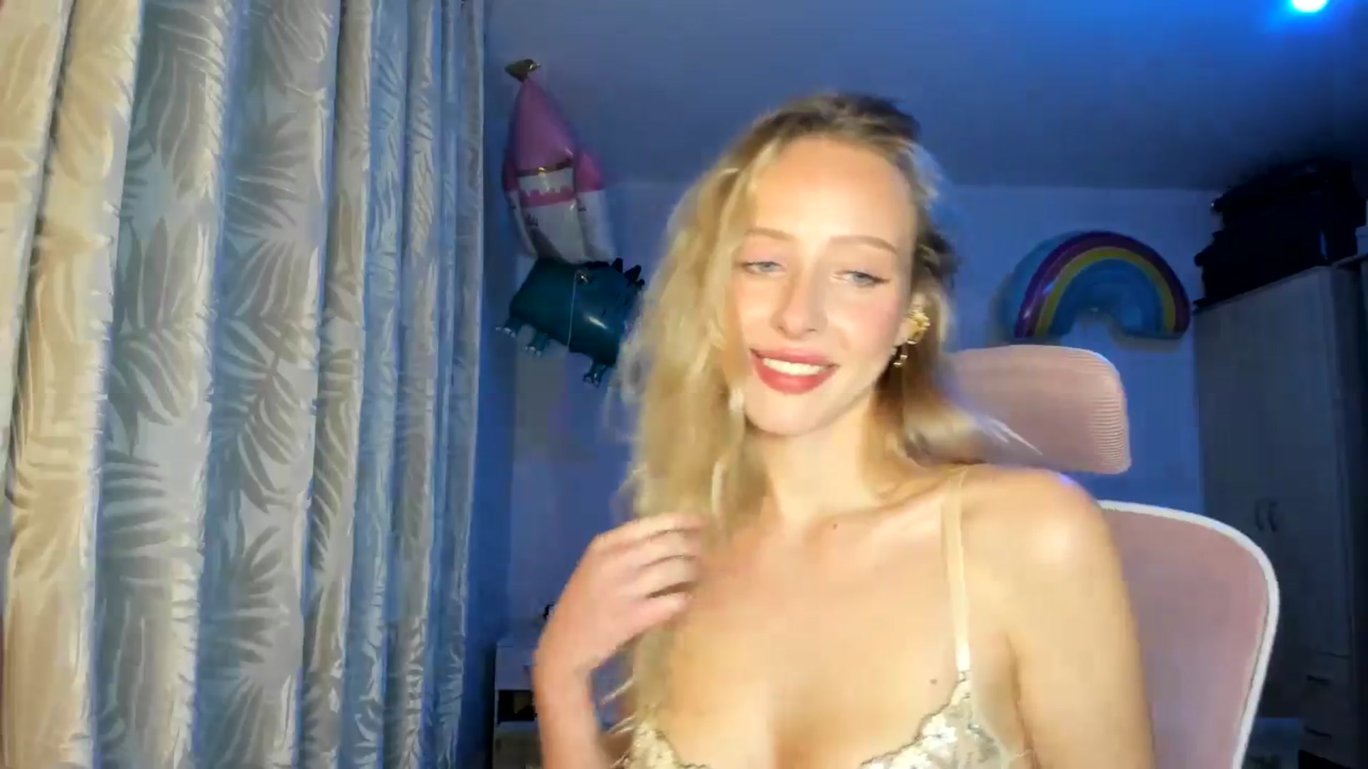 Gallery image thumbnail from Lamantina's myfreecams stream on, 11/29/2025, 02:07 image 20 of 20