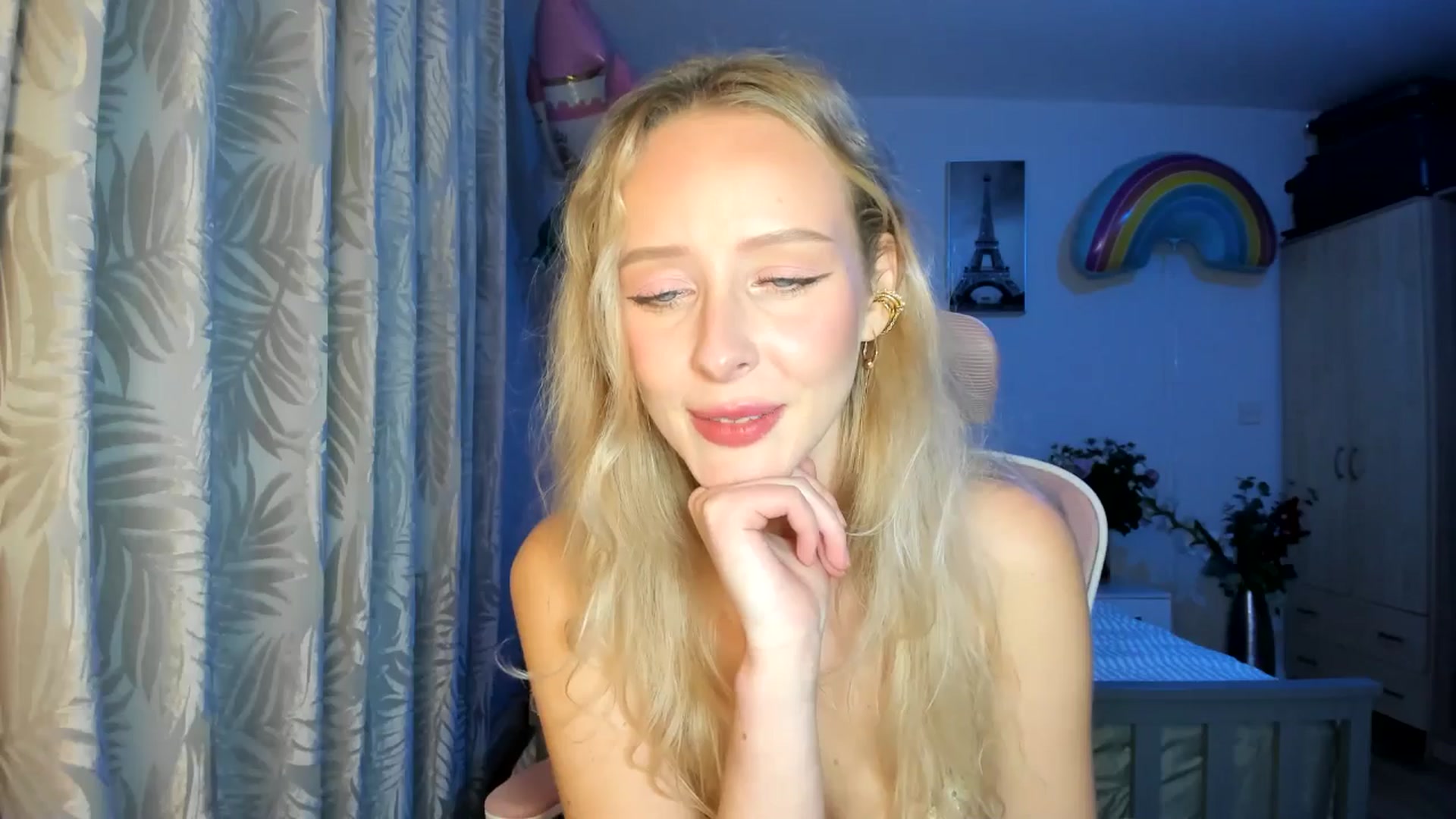 Gallery image thumbnail from Lamantina's myfreecams stream on, 11/29/2025, 02:07 image 5 of 20