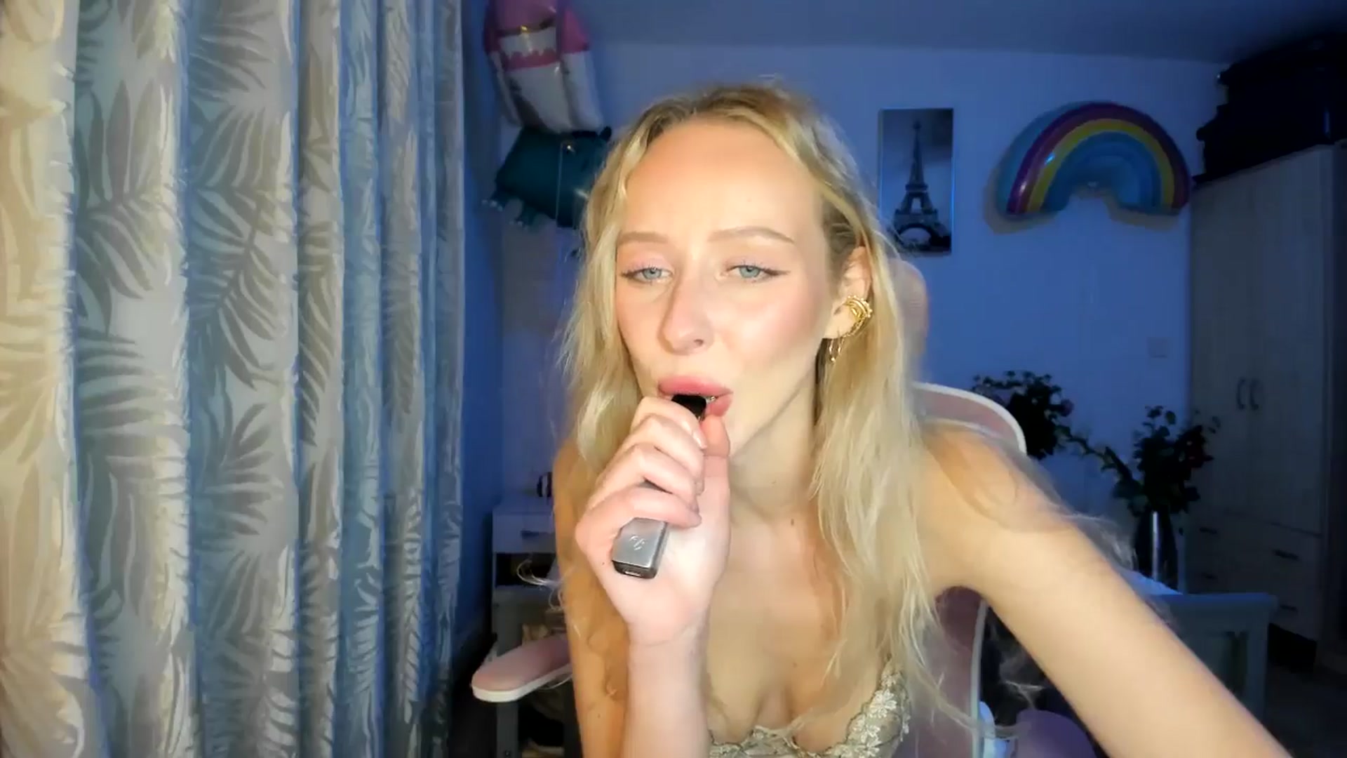 Gallery image thumbnail from Lamantina's myfreecams stream on, 11/29/2025, 02:07 image 11 of 20
