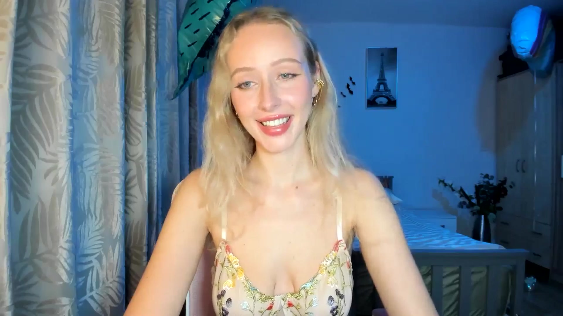 Gallery image thumbnail from Lamantina's myfreecams stream on, 12/09/2025, 02:38 image 12 of 20