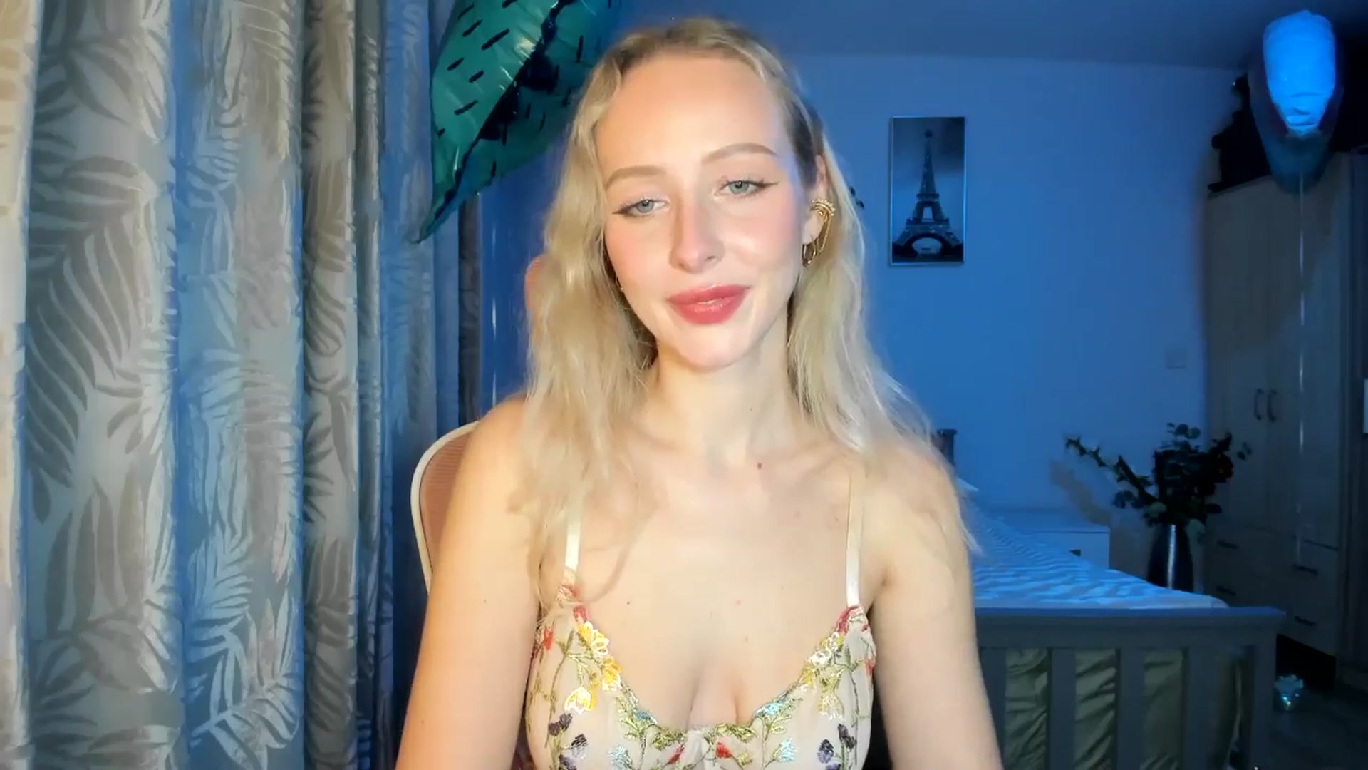 Gallery image thumbnail from Lamantina's myfreecams stream on, 12/09/2025, 02:38 image 5 of 20